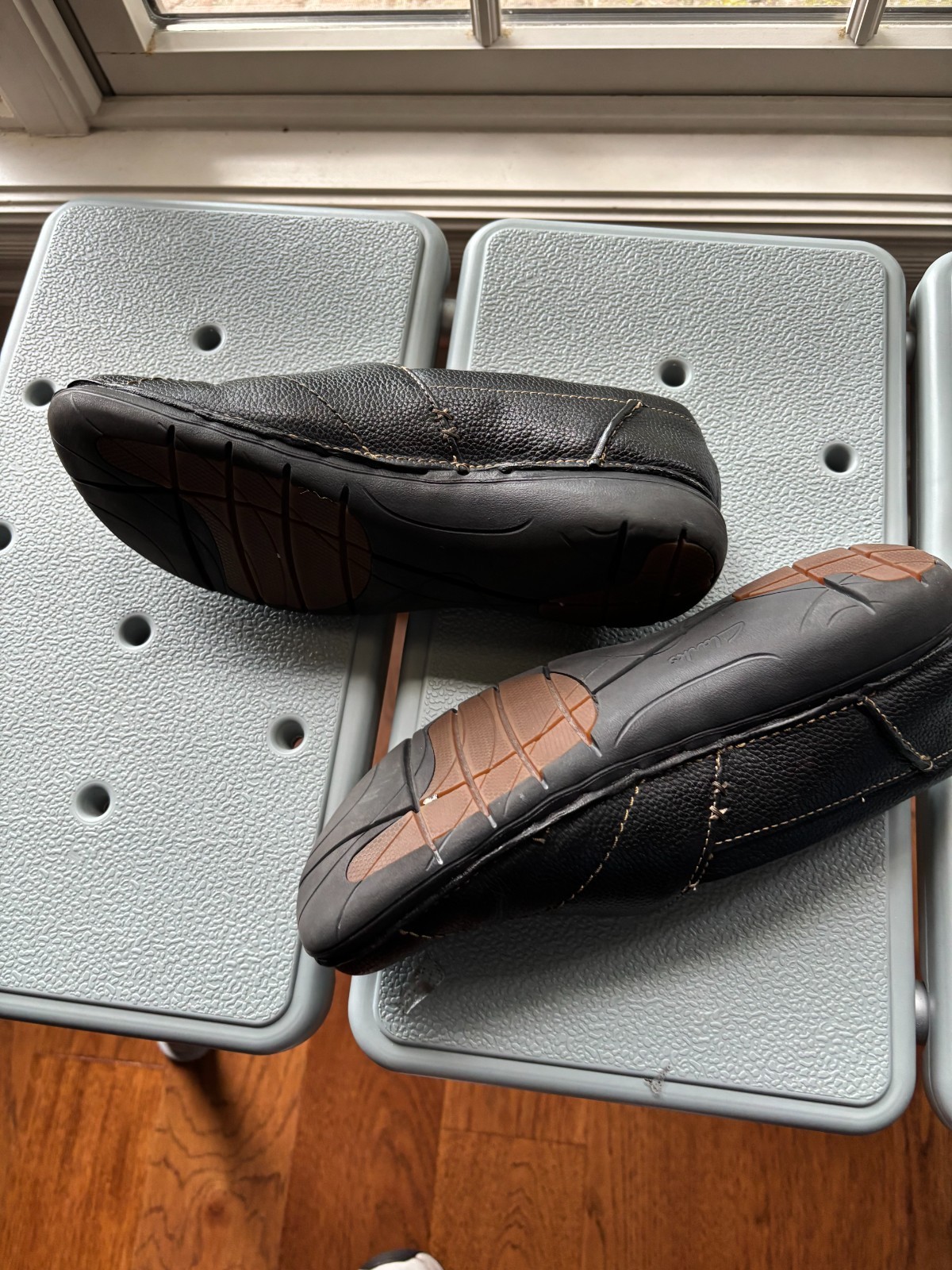 Clarks UN Loop Stride Shoes, 8 Wide, GUC