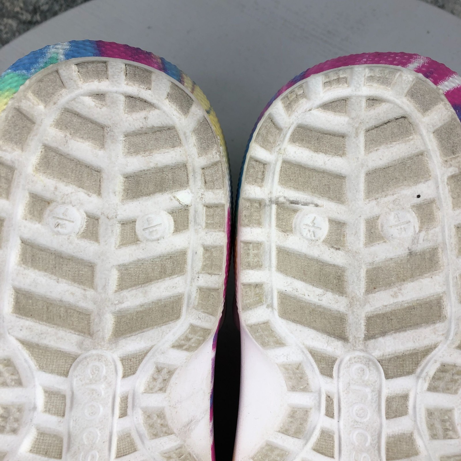 Crocs Unisex Size 5M 7W Classic Lined Tie Dye White Multi Slip On Clogs
