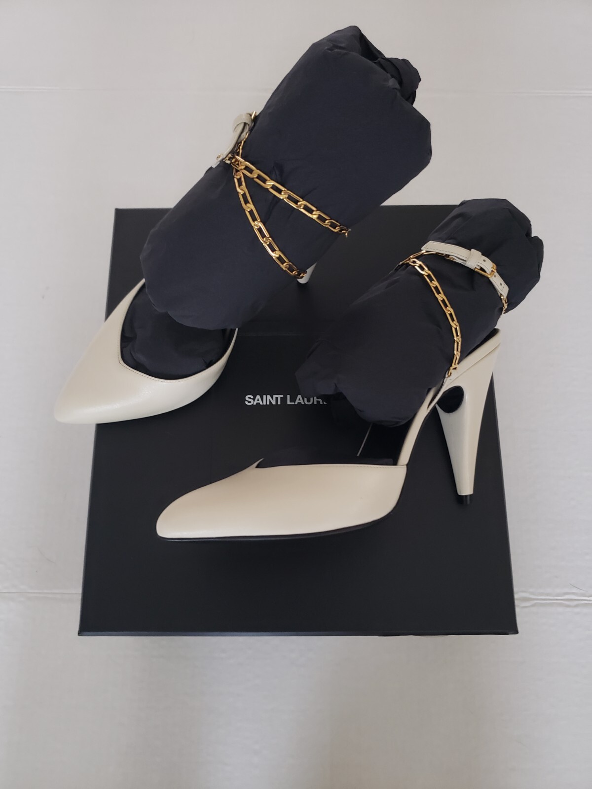 Saint Laurent Paris Women’s White Venus 95 Leather Pump Size 38