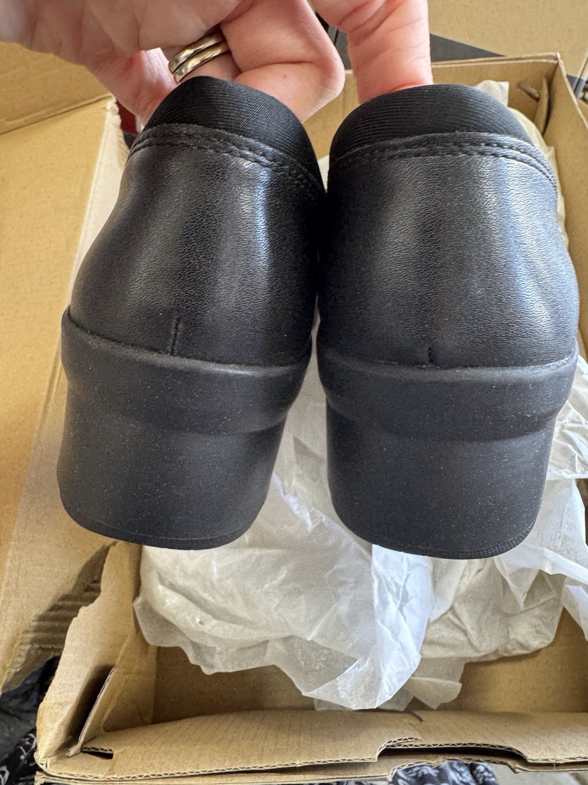 Clarks Women’s Size 10 Suttyn Walk Black Leather Wedge Shoe Slip On