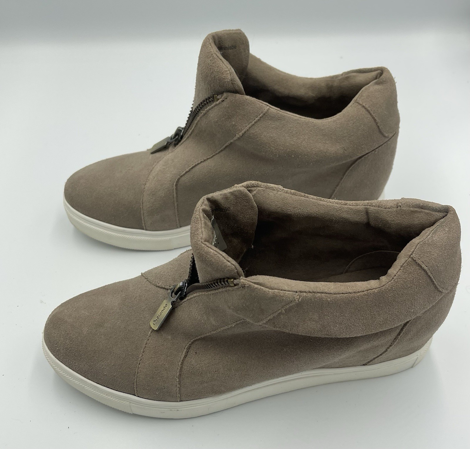 Blonde Glenda Waterproof Suede Zip Up Hidden Wedge Heel Sneaker Sz 8.5M