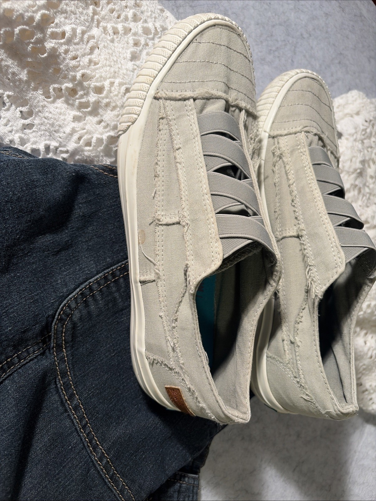 Blowfish Malibu Marley Woman’s Slip On Sneakers Distressed Gray Canvas Sz 9.5