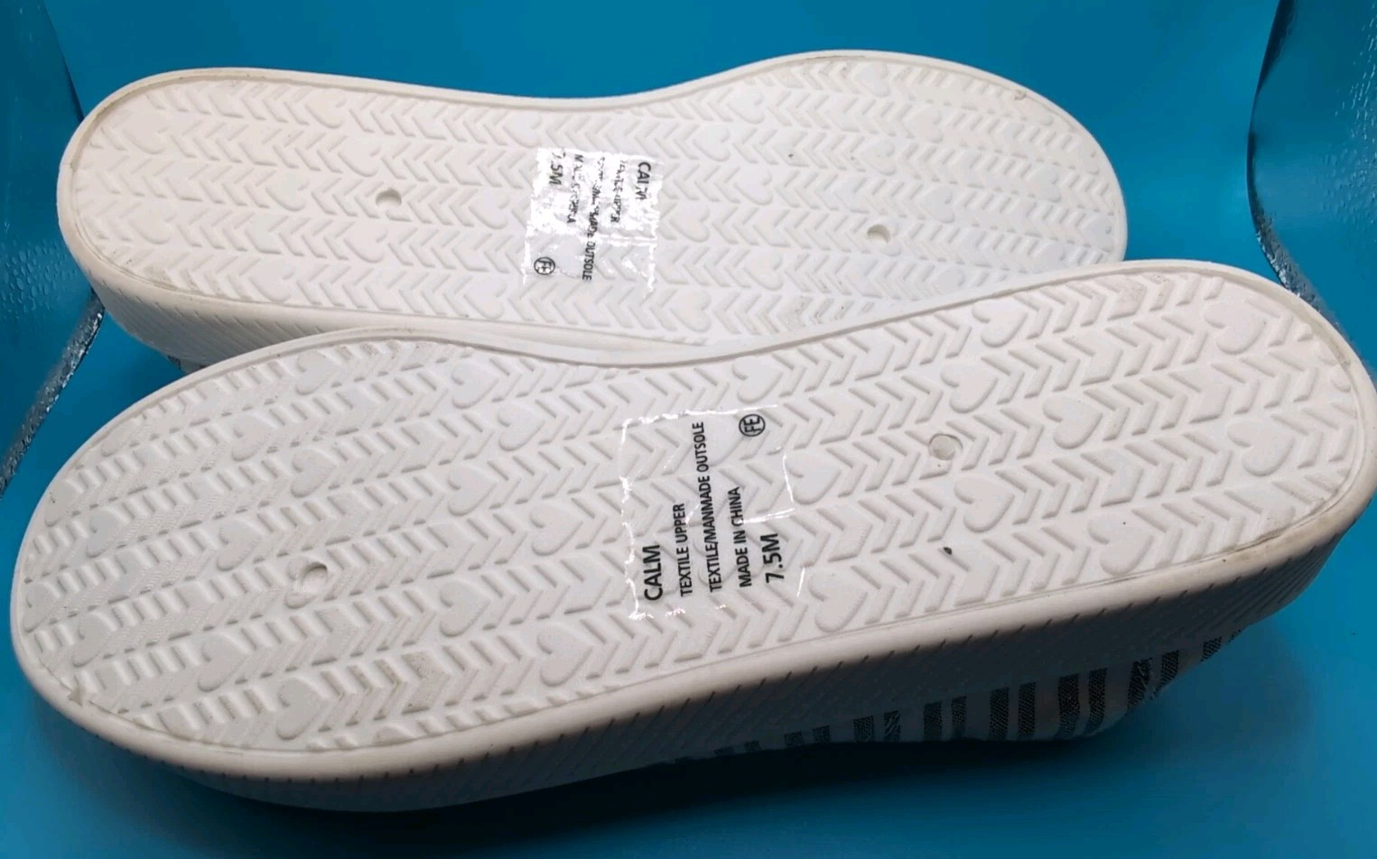 POP Comfort Fit Womens ‘Calm’ Size 7.5M Grey Striped Textile Cloth Sneakers