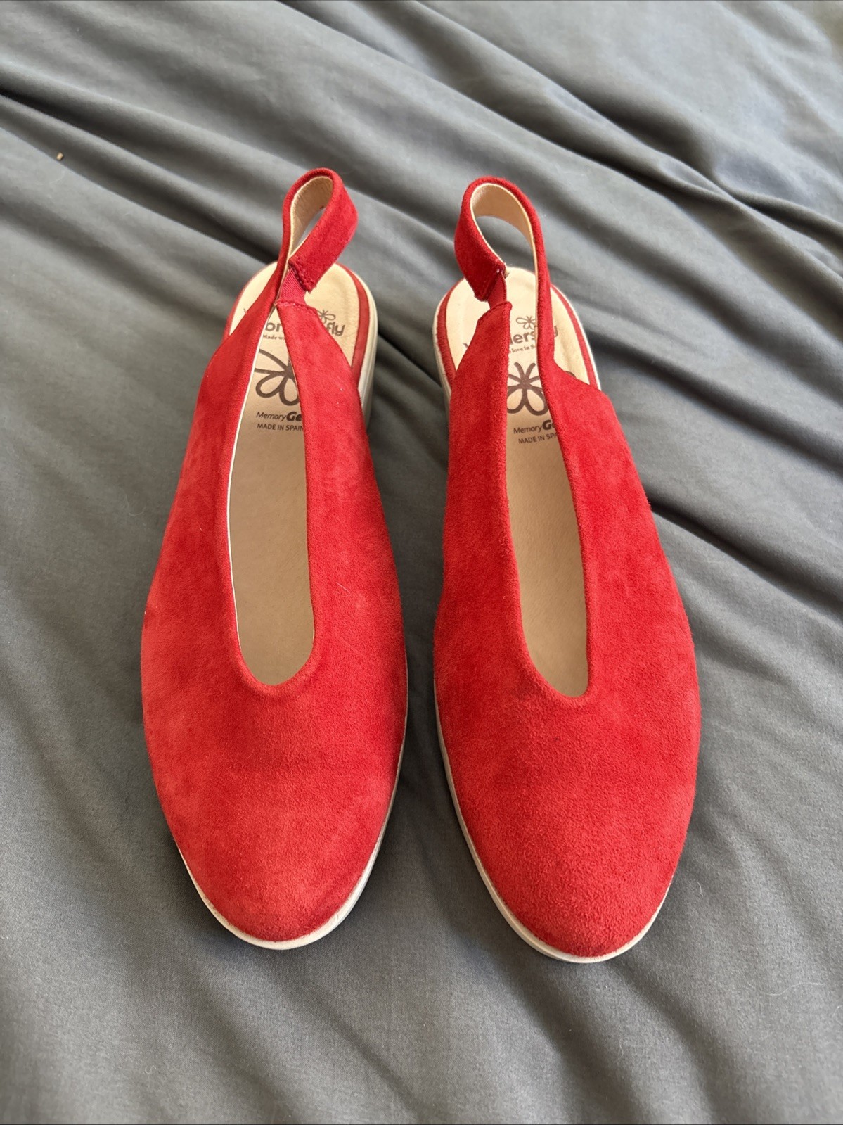 WONDERS FLY ladies shoe. Red slingback suede wedge platform. SZ 40 9-9.5 Spain