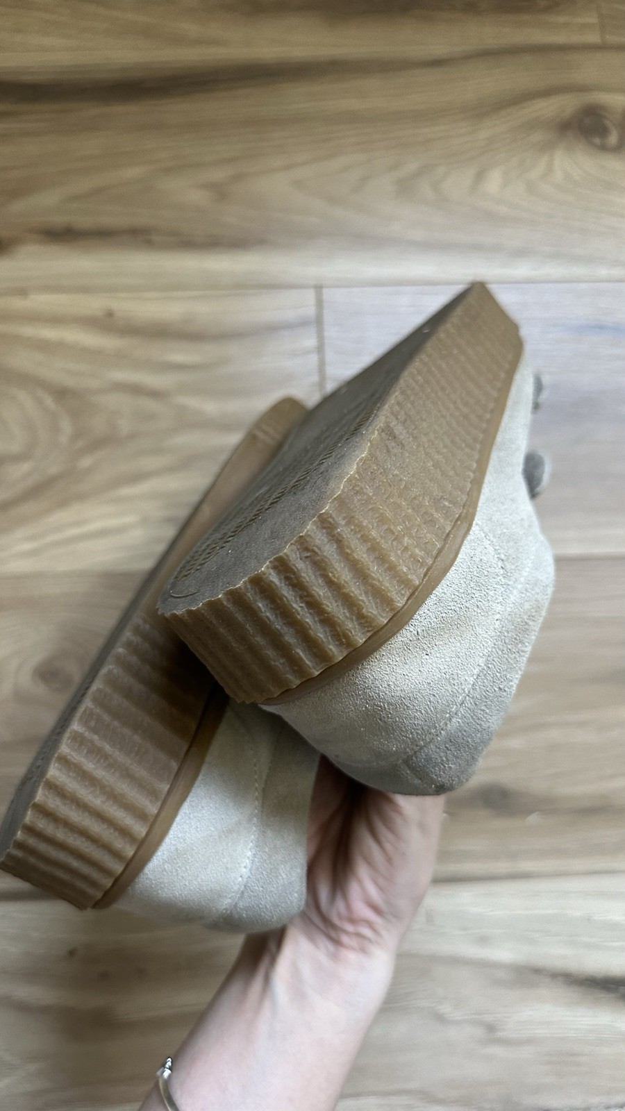 Urban Outfitters Beige Suede Magic Strap Sneakers Shoes Gum Sole Size 36 US 6