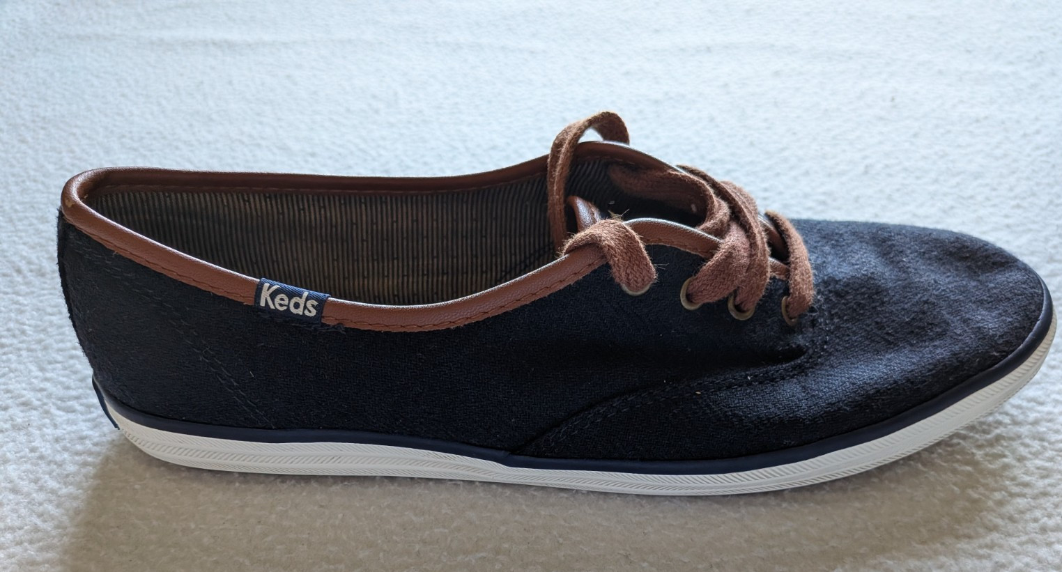 KEDS Classic Champion Women Size 8 Navy Brown Leather Trim Lace Up Sneakers