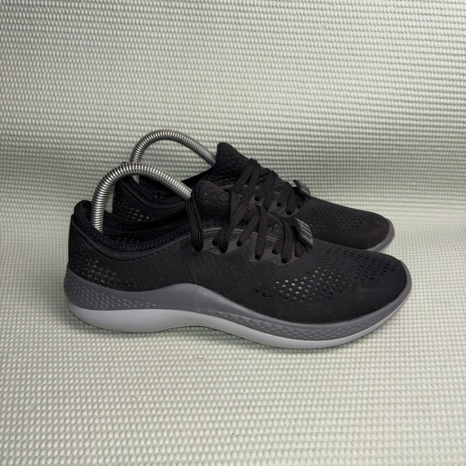 Crocs Literide 360 Pacer Sneakers Women’s Size 8 Lace Up Comfort Water Shoes