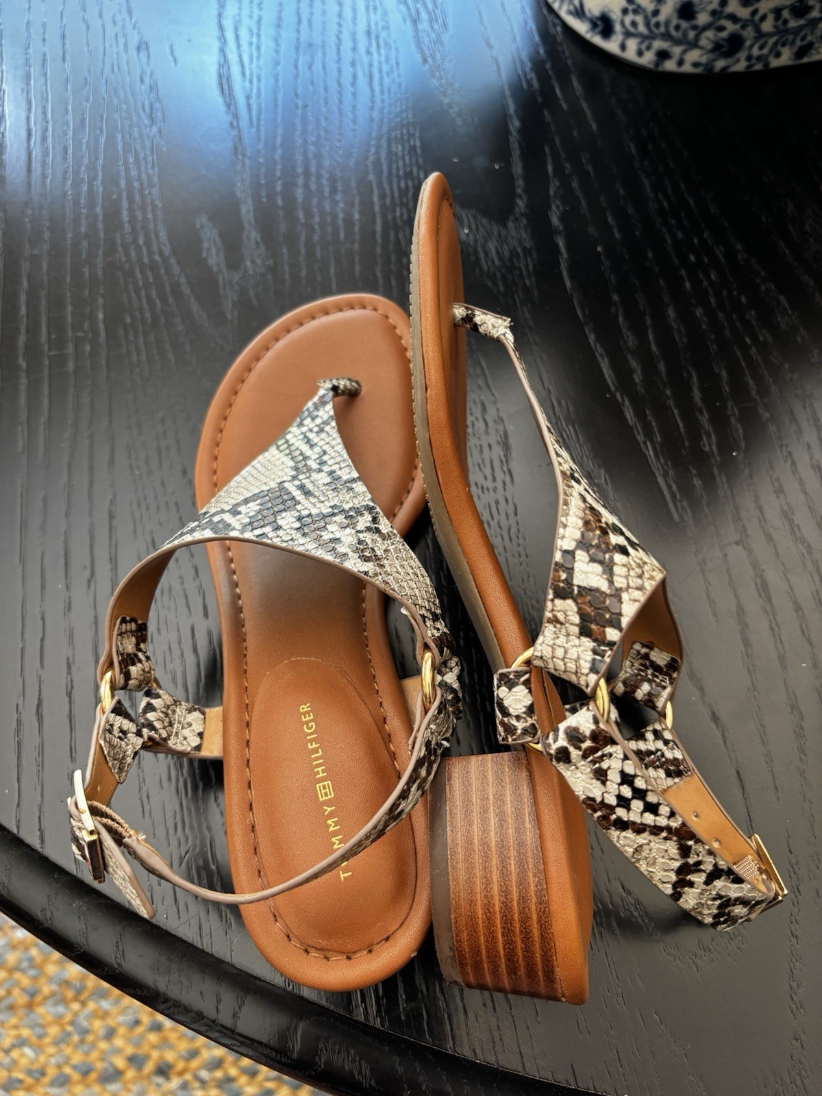 tommy hilfiger shoes women 9 1/2