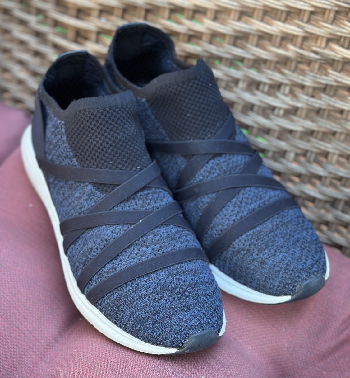 EILEEN FISHER Sustainable Mesh Knit Strappy Sneakers Navy & Black Size 9