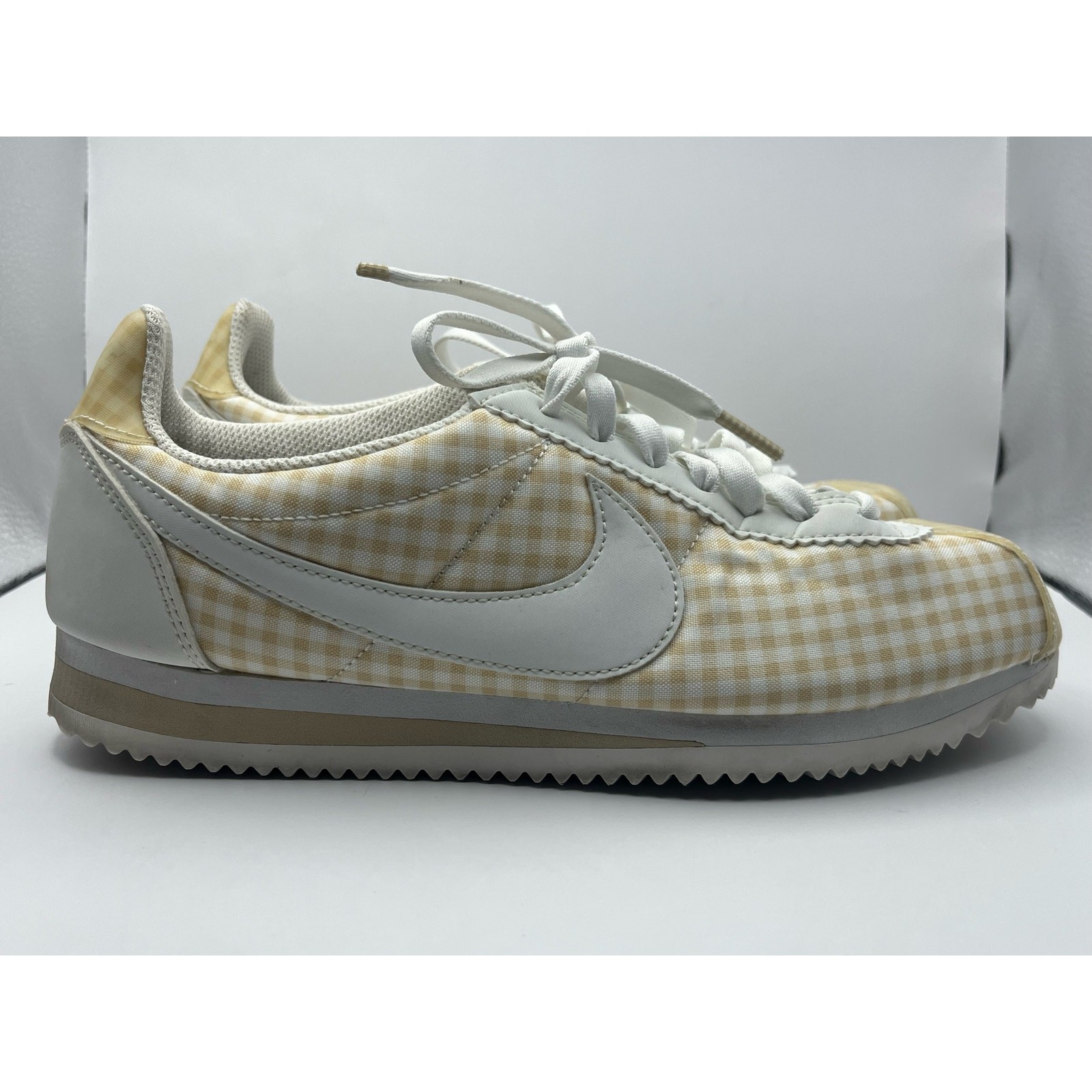 Nike Classic Cortez QS Summit White Yellow Women’s Size 8 USED