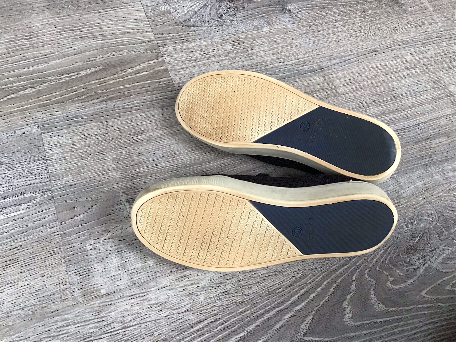 Rothys Womens Size 7.5 Sneakers Black Knit Slip On Flat Casual Comfort Shoes