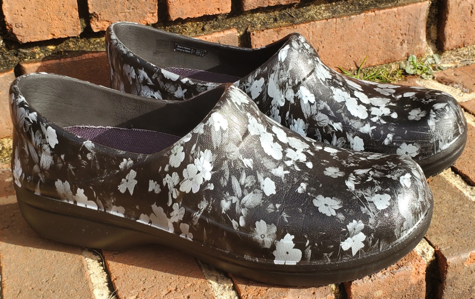 *Crocs*Neria Pro II●Women’s Clogs Sz.W10●Graphic Floral Print●Slip Resistant🐊