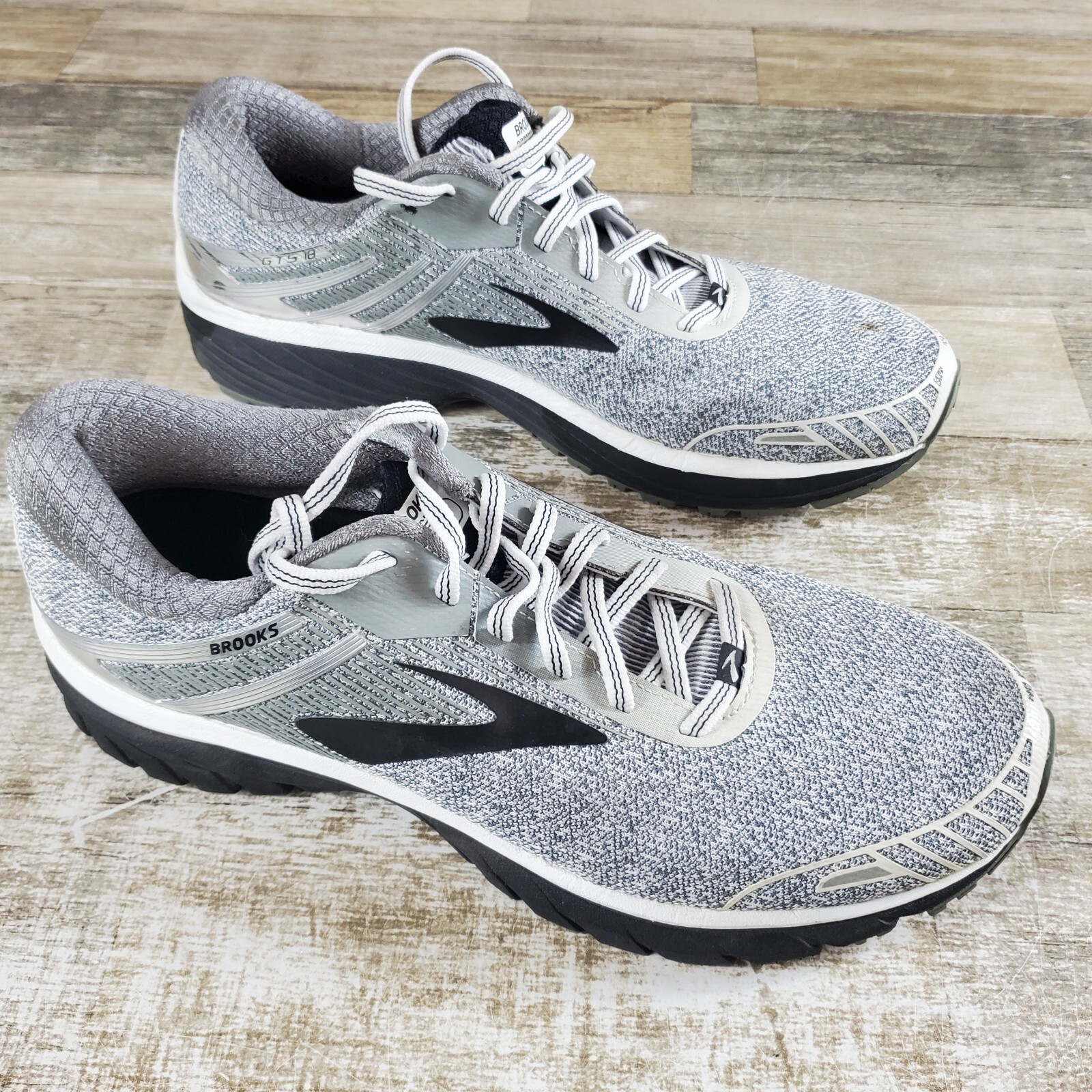Brooks Adrenaline GTS 18 Womens Shoes 12 B Running Athletic Gray Lace Up Sneaker