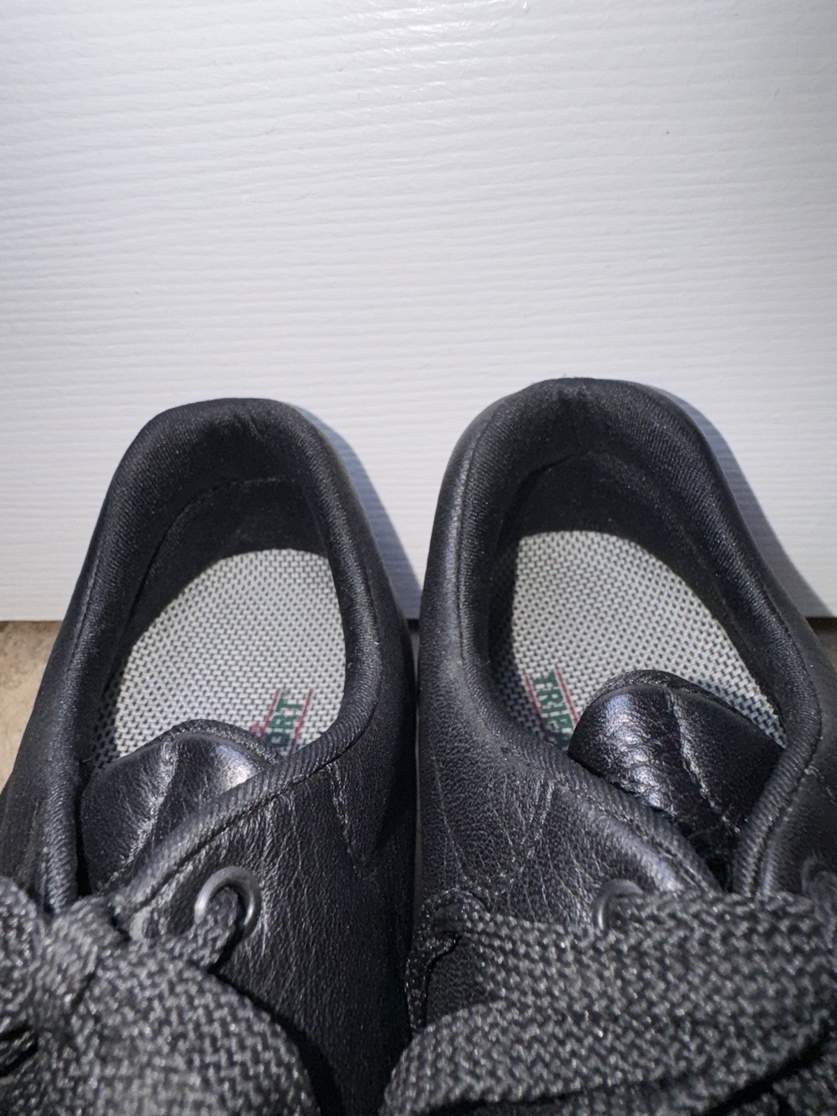 SAS Liberty Womens 6M Non Slip Shoes Black Leather Comfort Slip On EUC