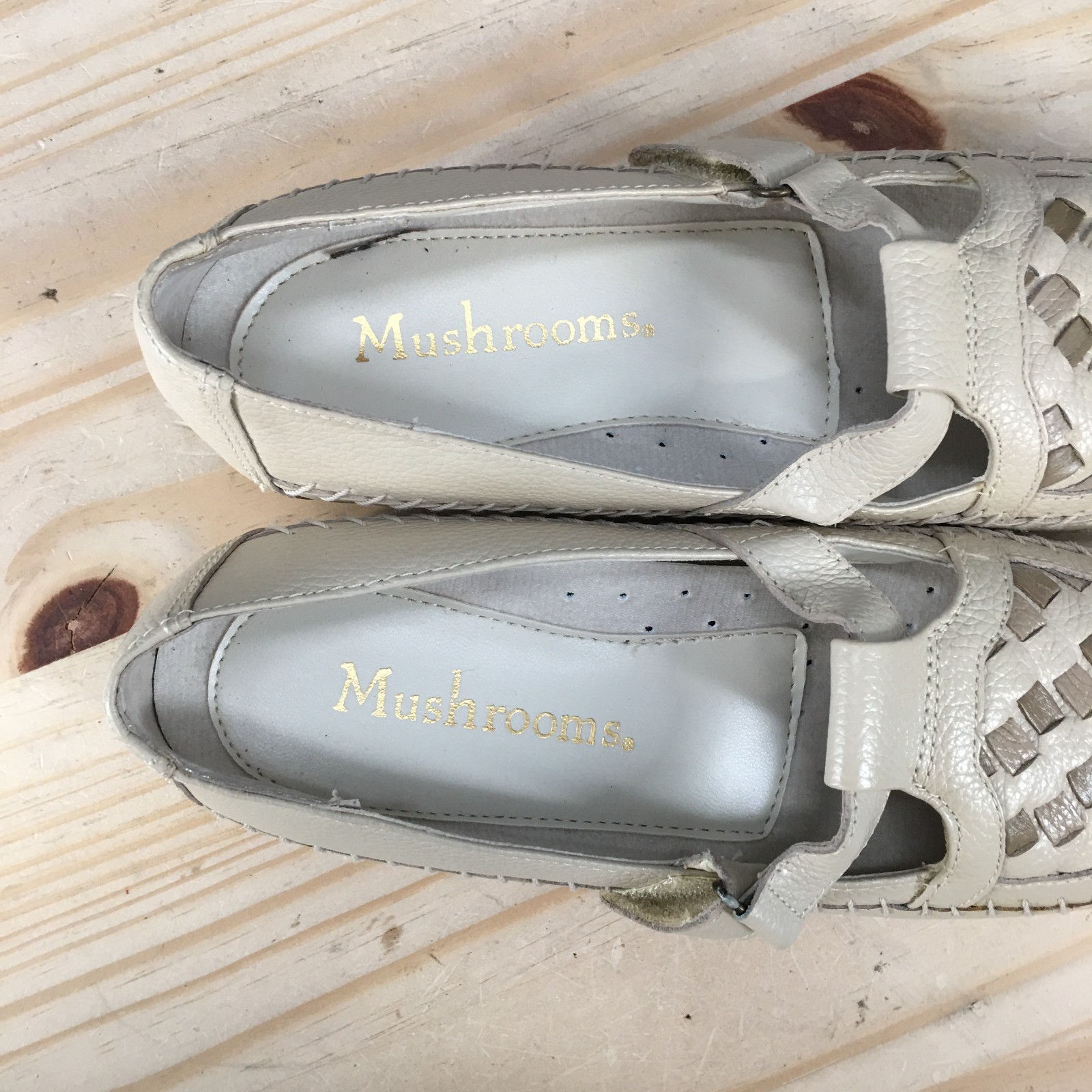 Mushrooms Shoes Womens 7 M Beige Mary Jane Leather Woven Casual Hook & Loop Low