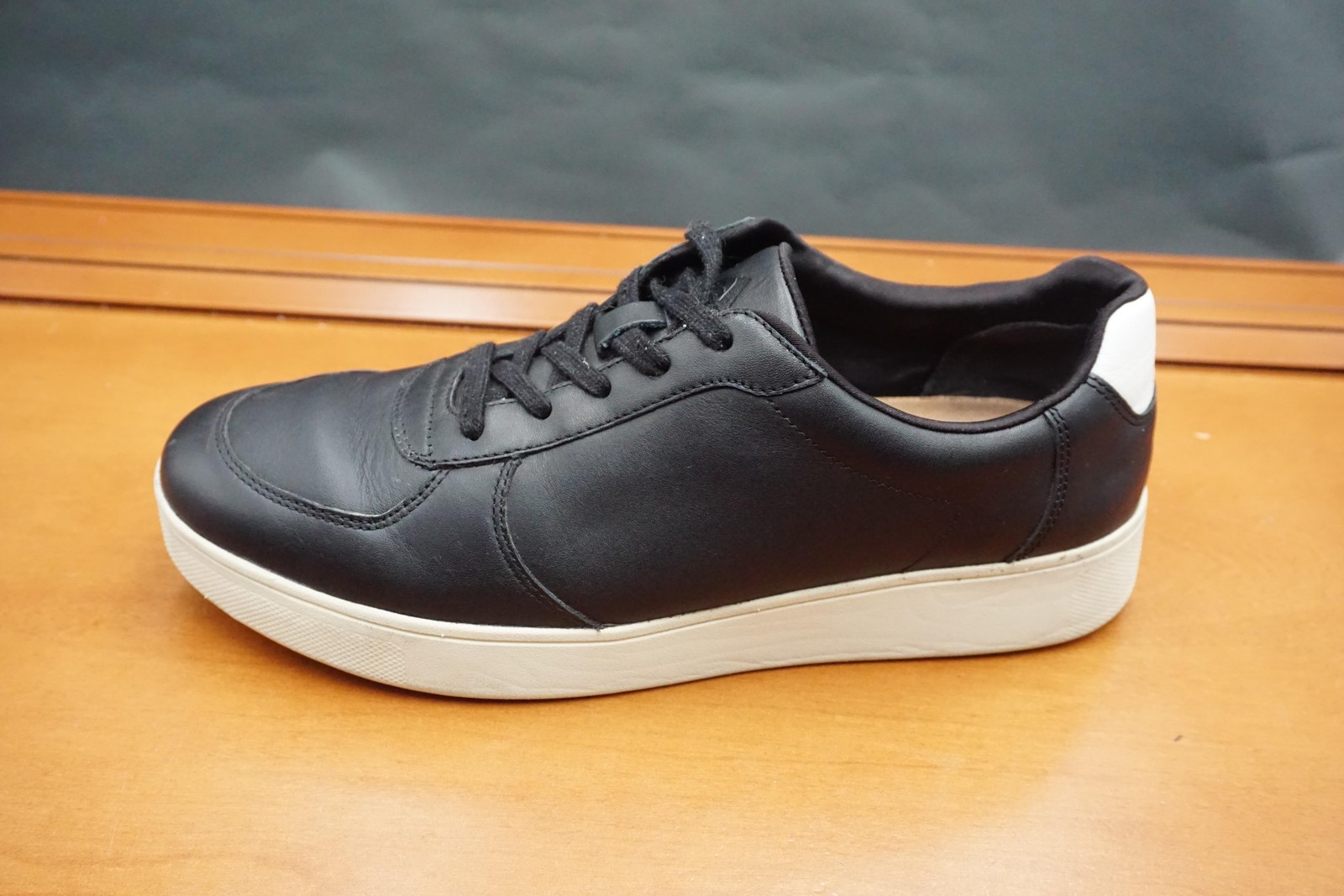FitFlop Rally Shoes Womens Size 8.5 Black Leather Casual Sneaker Comfort