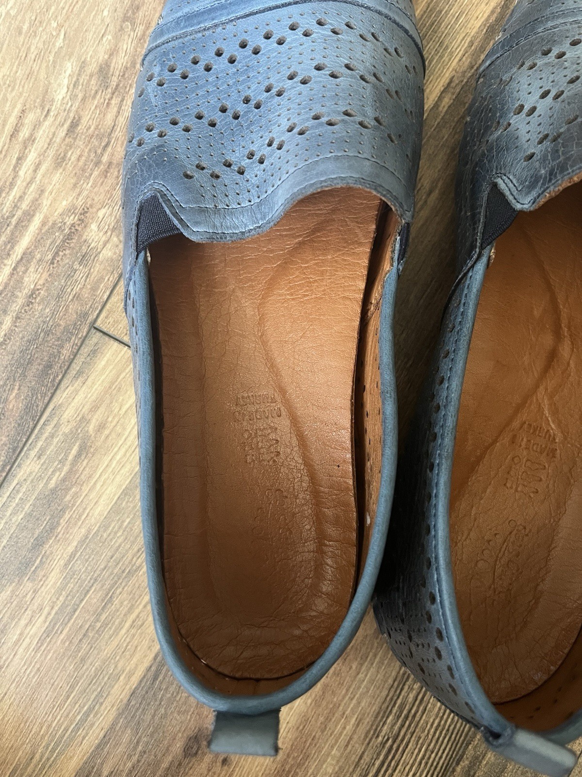 Spring Step Women Perforated Leather SlipOn Walking Shoes Size 41 (9.5-10) Blue