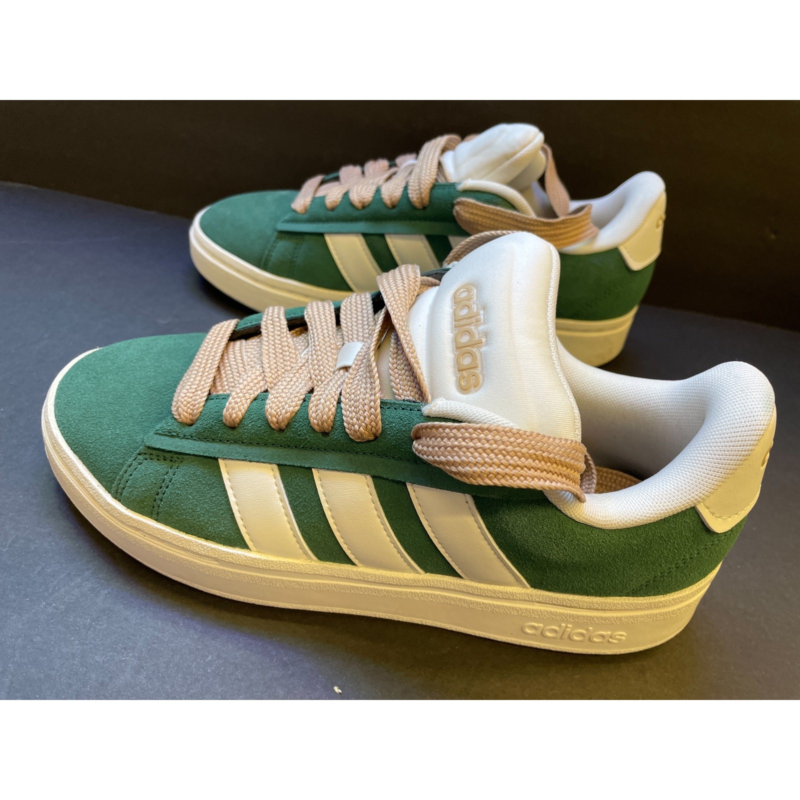 USED Adidas Women’s Grand Court Alpha 00s, Green/Off White/Magic Beige, 8