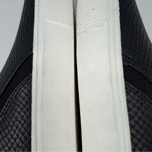 Dr. Scholls Nova Slip On Sneakers Black Snake Print Faux Leather Size 7M