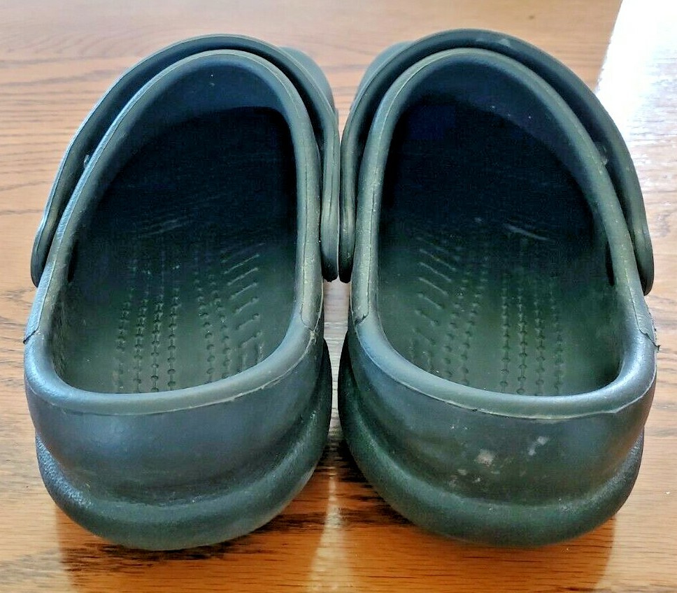 CROCS BRAND UNISEX WOMEN SIZE 10 MEN SIZE 8 BLACK CLOGS MULES NO HOLES SHOES