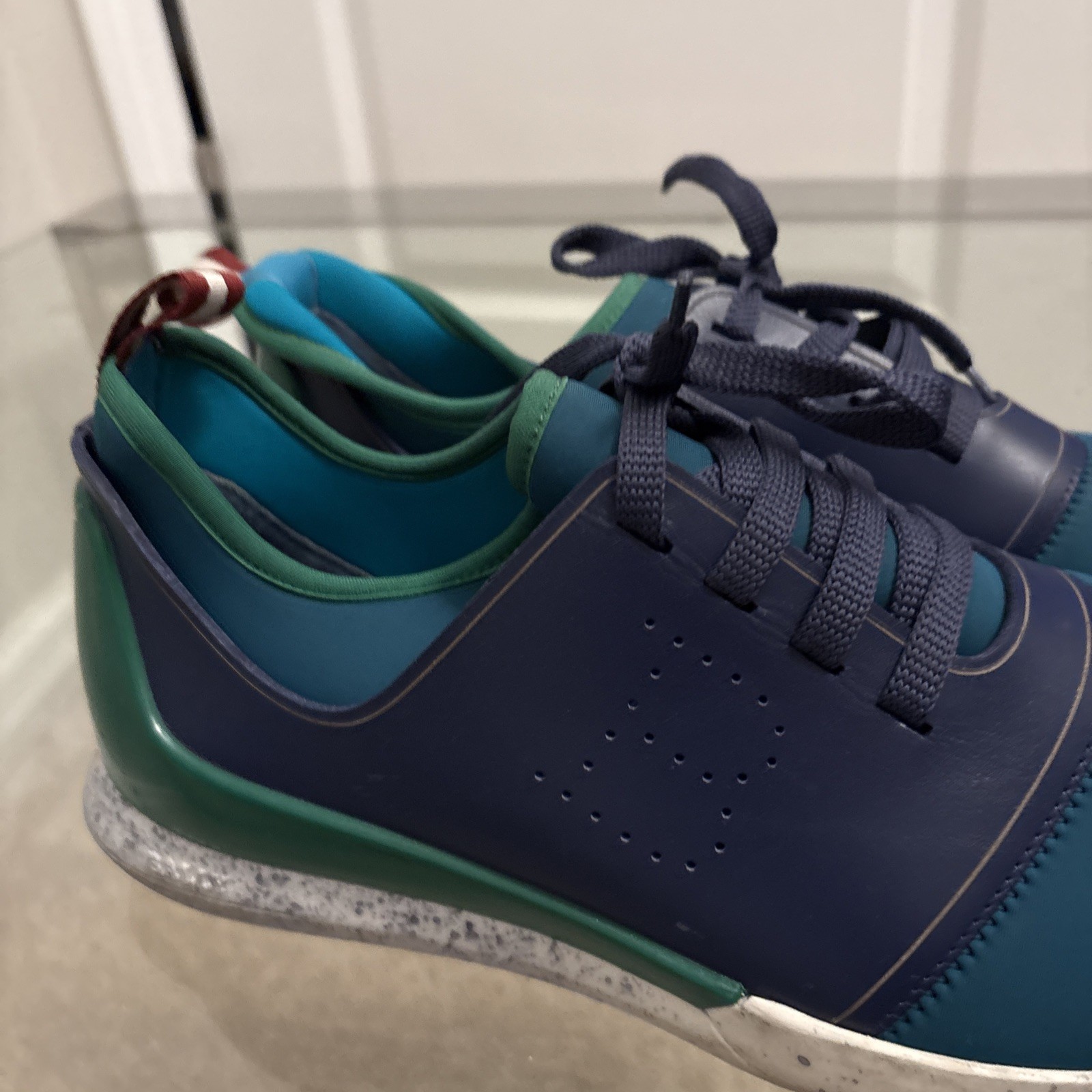 BALLY AVELLE Neoprene Runner Azure Turquoise Navy Lace Up Low US 10.5 Stylish