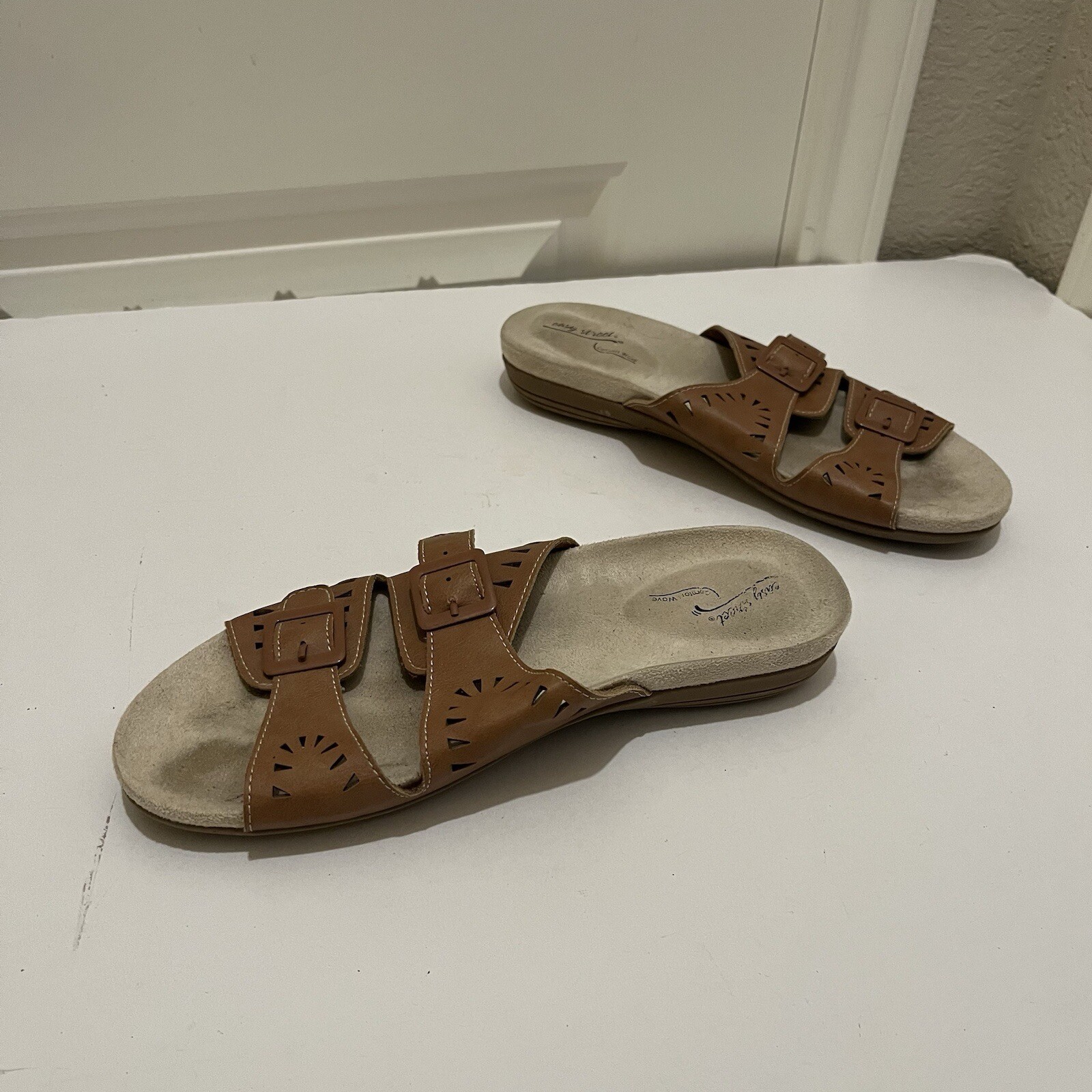 Easy Street Comfort Wave Venus Brown Double Buckle Strap Slip On Sandals Sz 6.5M