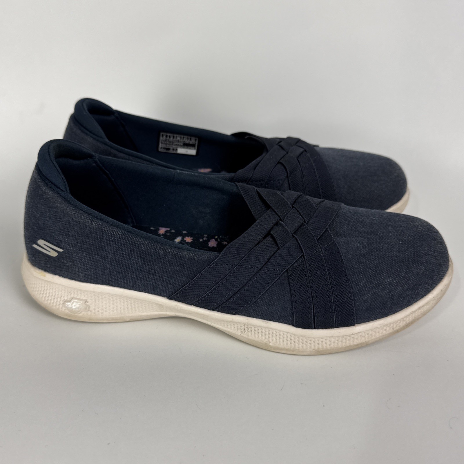 Skechers GOGA MAT Navy Blue Slip On Shoes Women’s 6 comfort walking summer boat