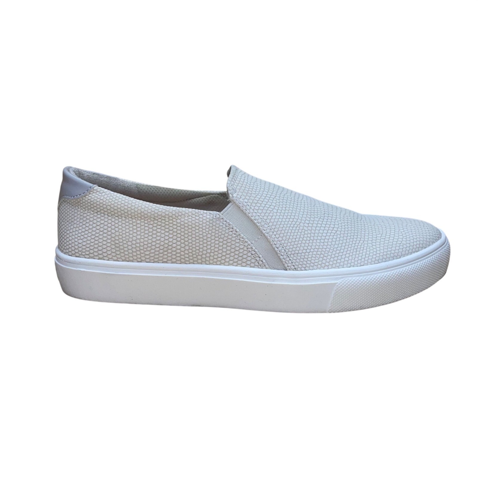 Dr. Scholls Women’s White Embossed Upper Be Free Slip On Nova Sneakers 9.5M