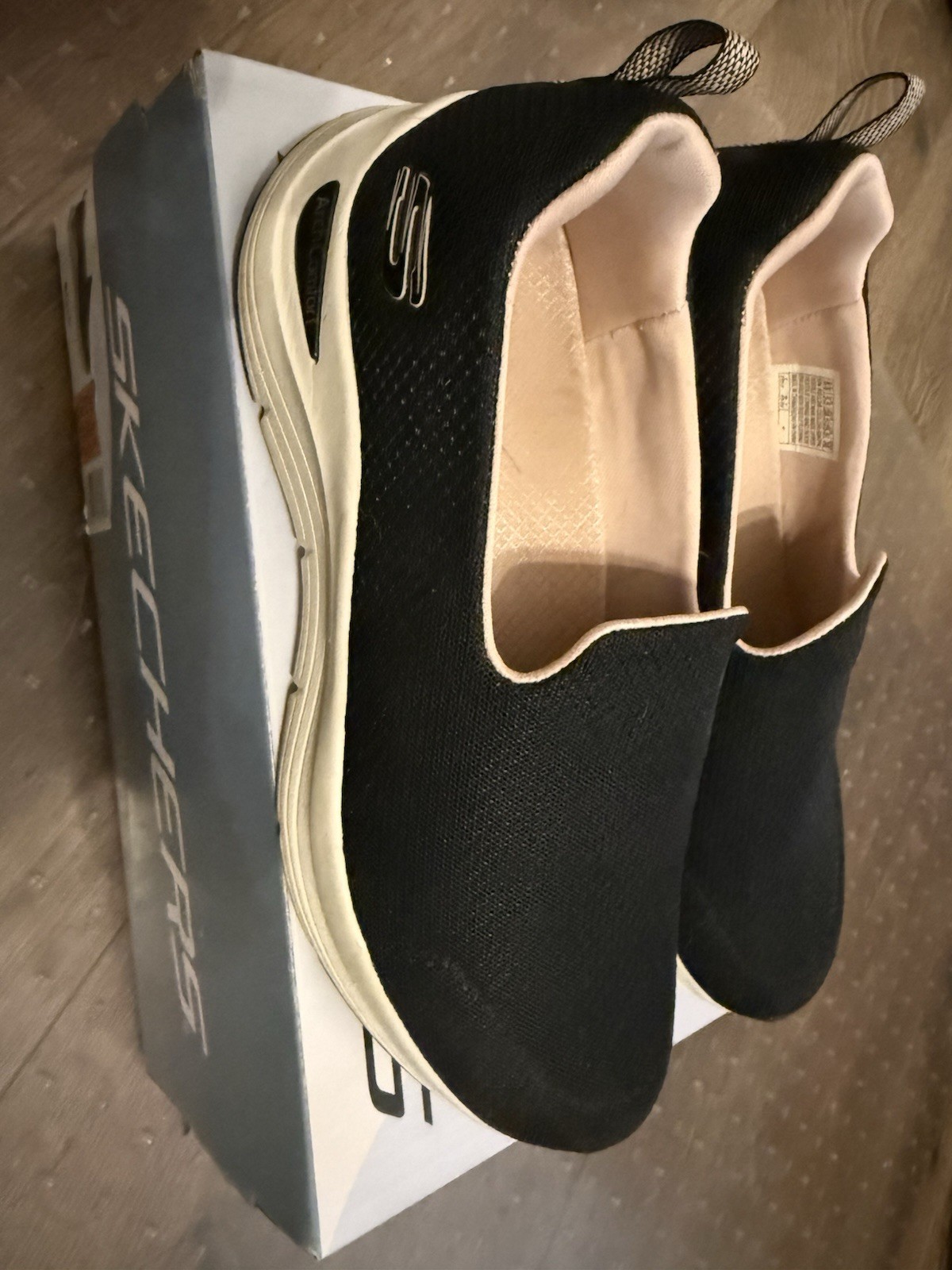 Skechers Arch Comfort Women’s Slip-On Shoes Black Fabric Arch Support US 8.5