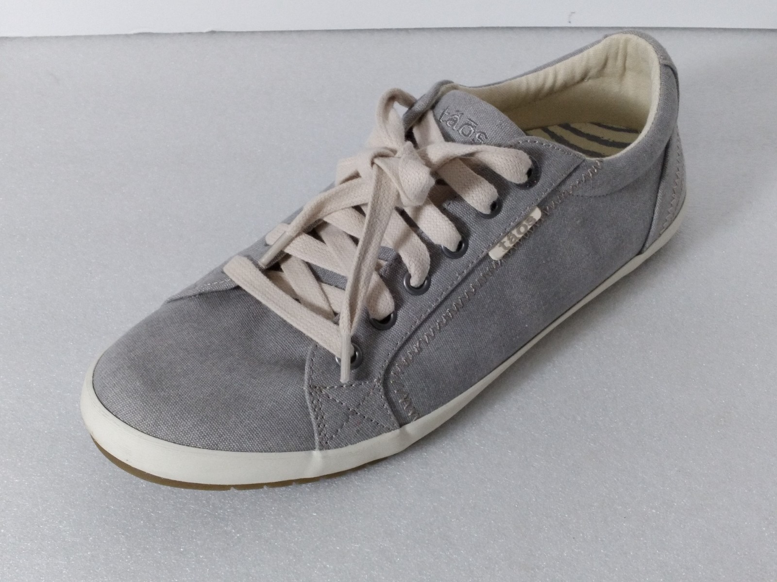 Taos Sneakers, STAR Women’s Size 9.5, Grey Wash Canvas, Lace up NEW WITHOUT BOX