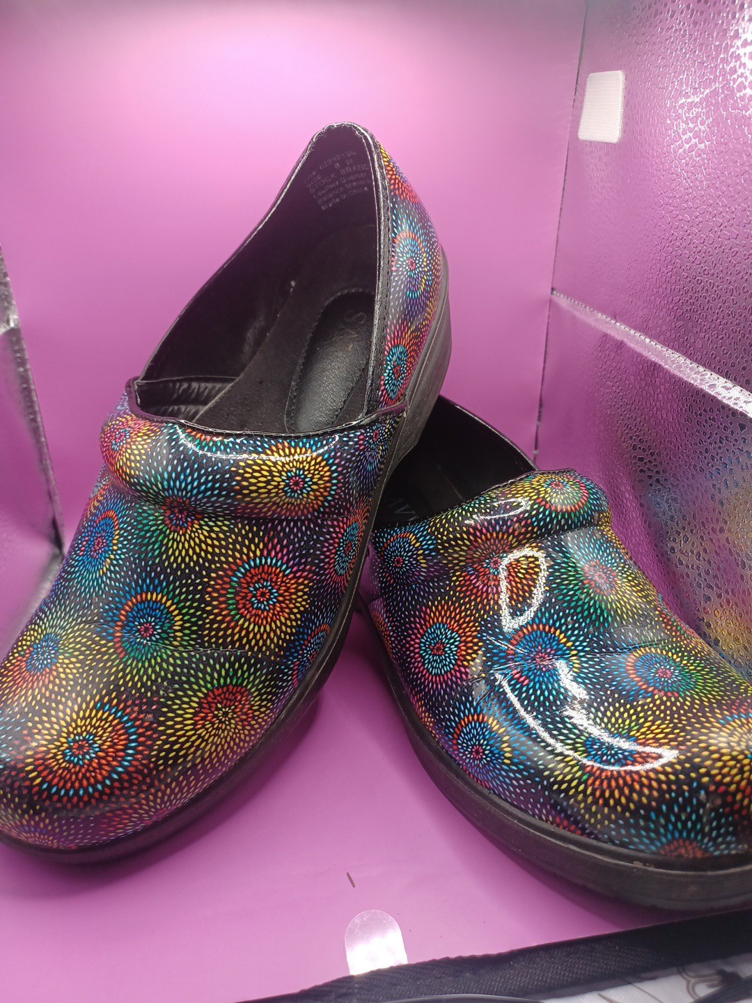 SAVVY BRANDY WOMEN’S NURSING SLIP RESISTANT CLOGS SHOES Sz 8 Fireworks