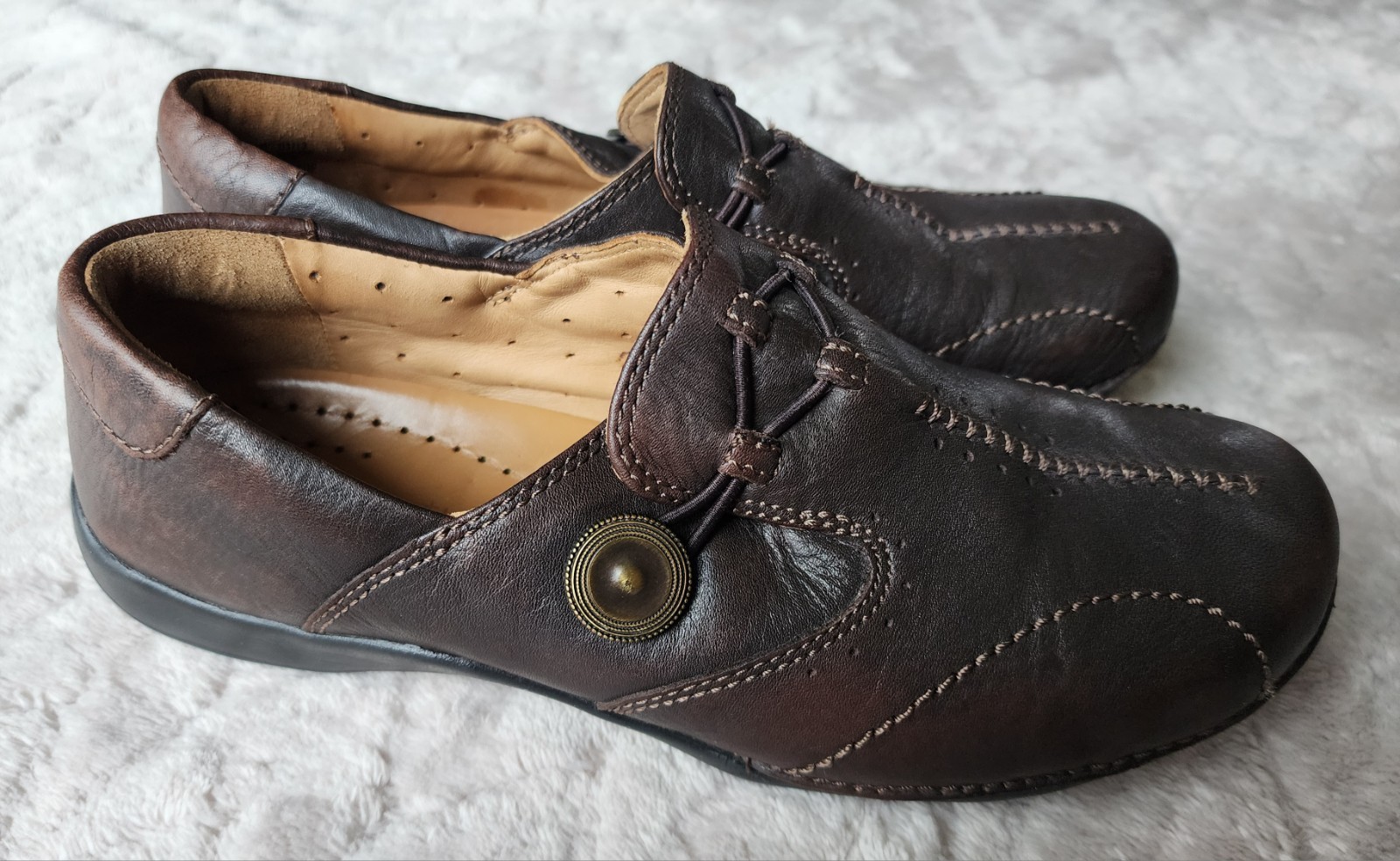 Clarks Un.Loop Brown Leather Slip On Shoes Womens 6.5