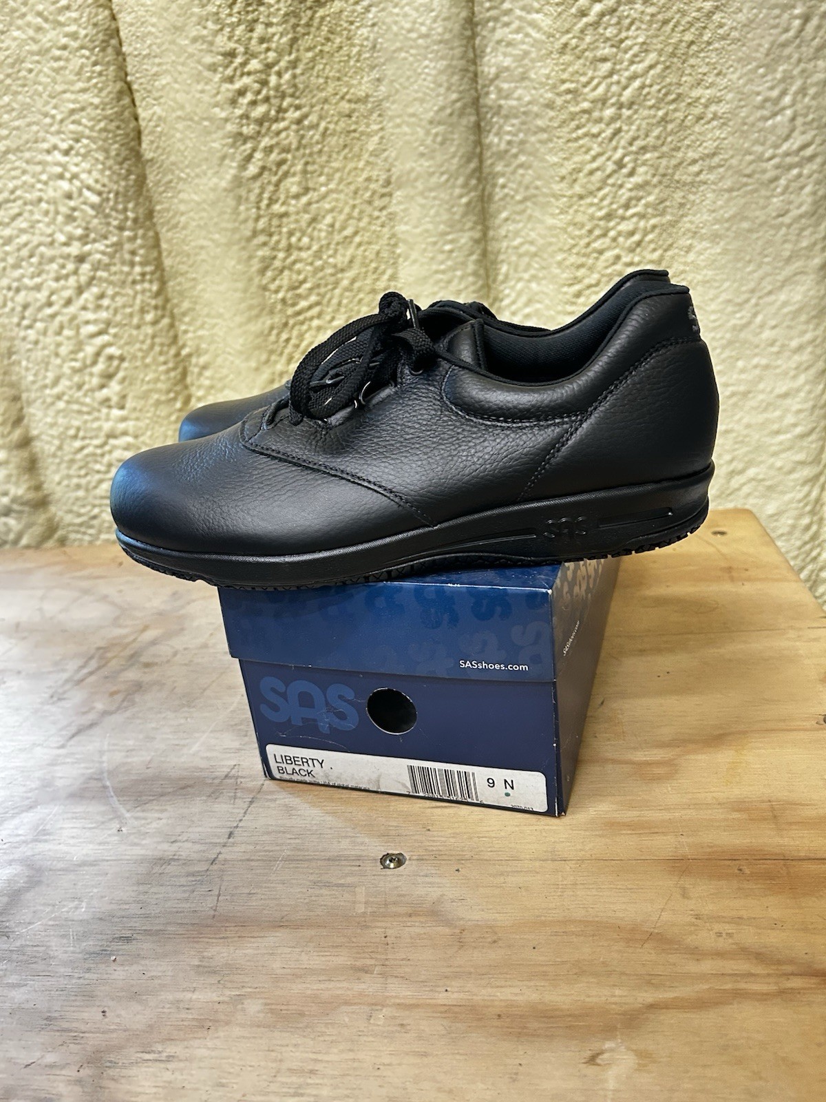 SAS 2070-013 Liberty Black Slip-Resistant 9 N Women’s Shoes New In Box