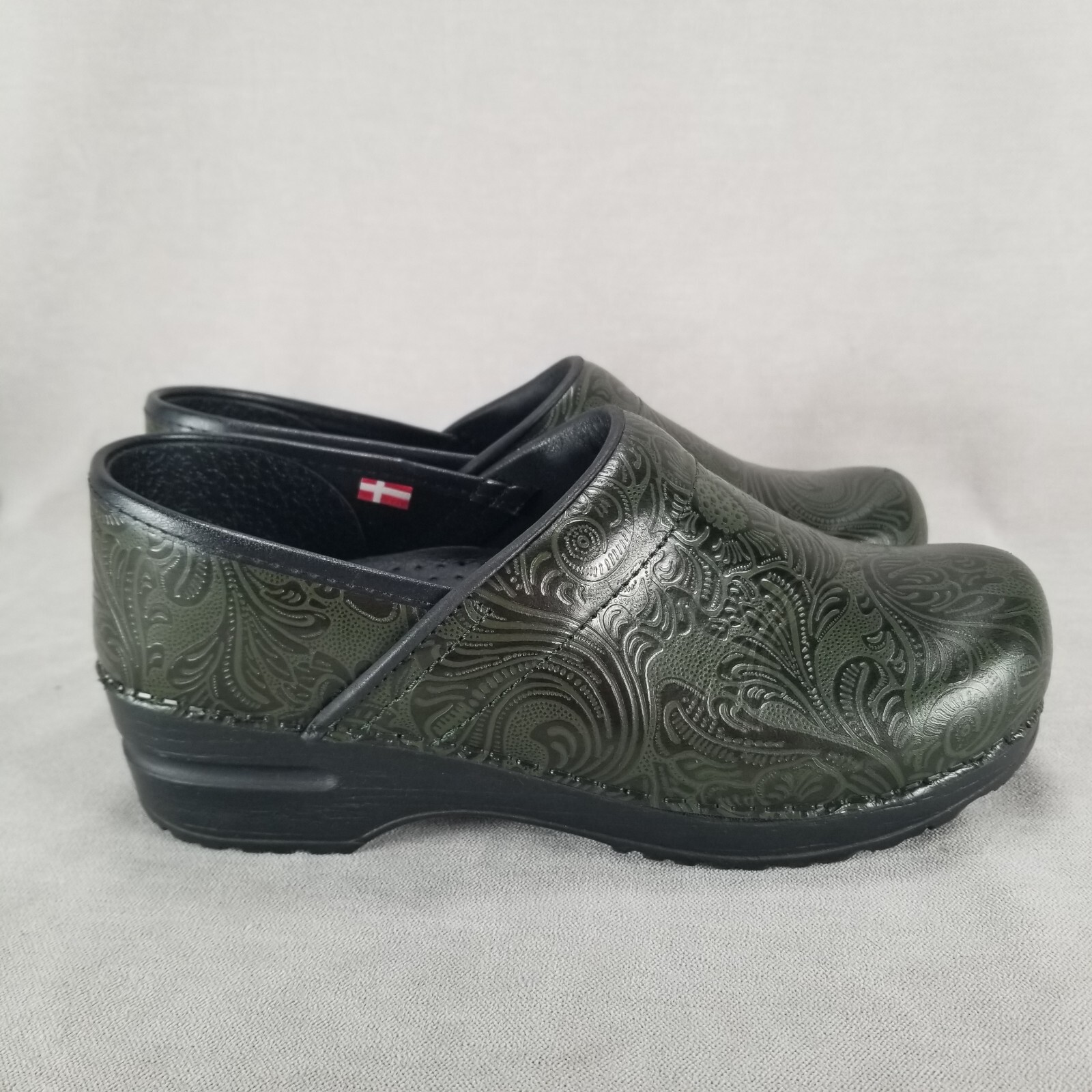 Sanita The Original Danish Clog Women’s Shoes Size Eu 38 US 6.5-7 Green Leather