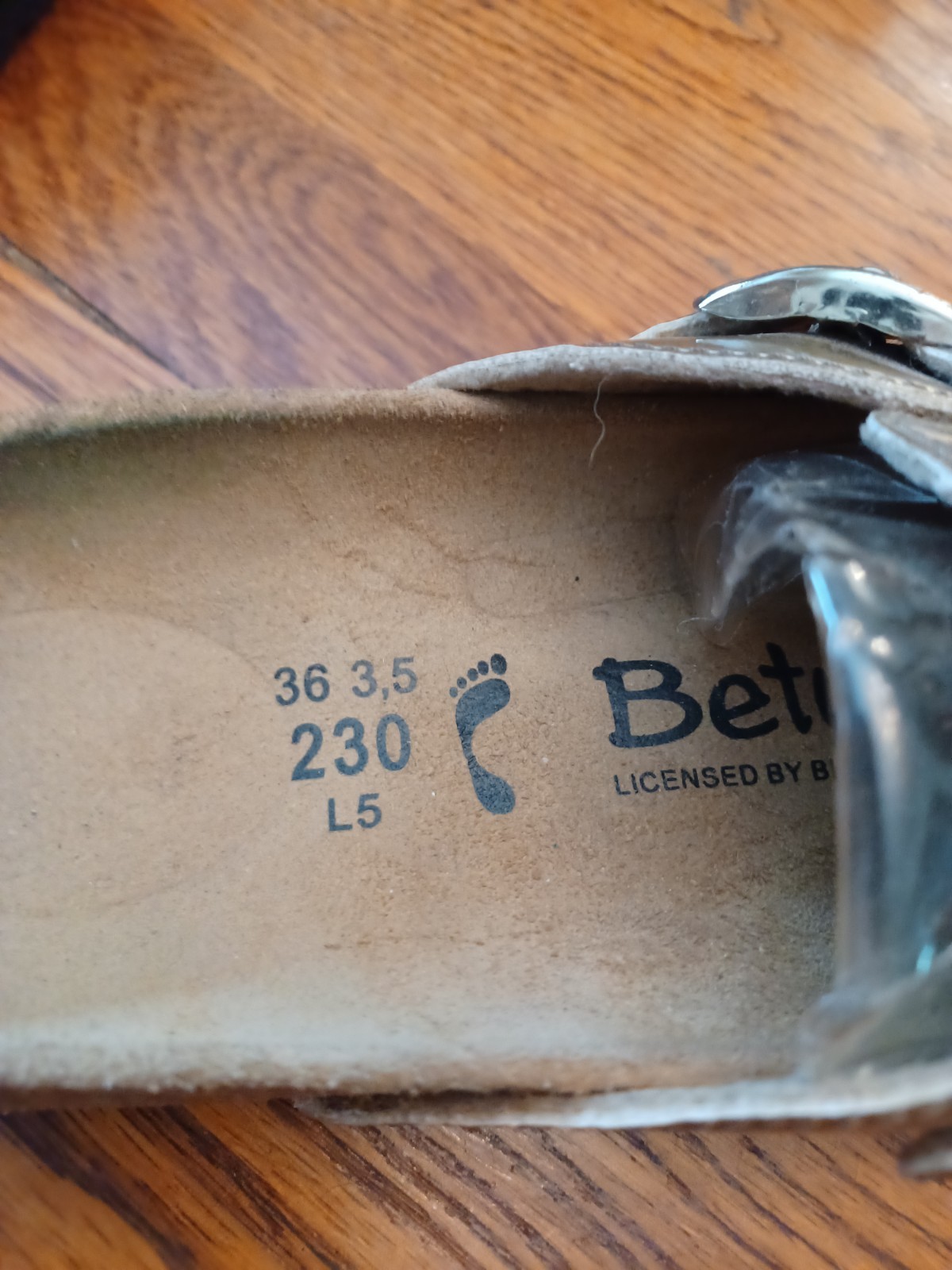 Womens Bronze Colored Betula Mule Shoes size 5 / 36