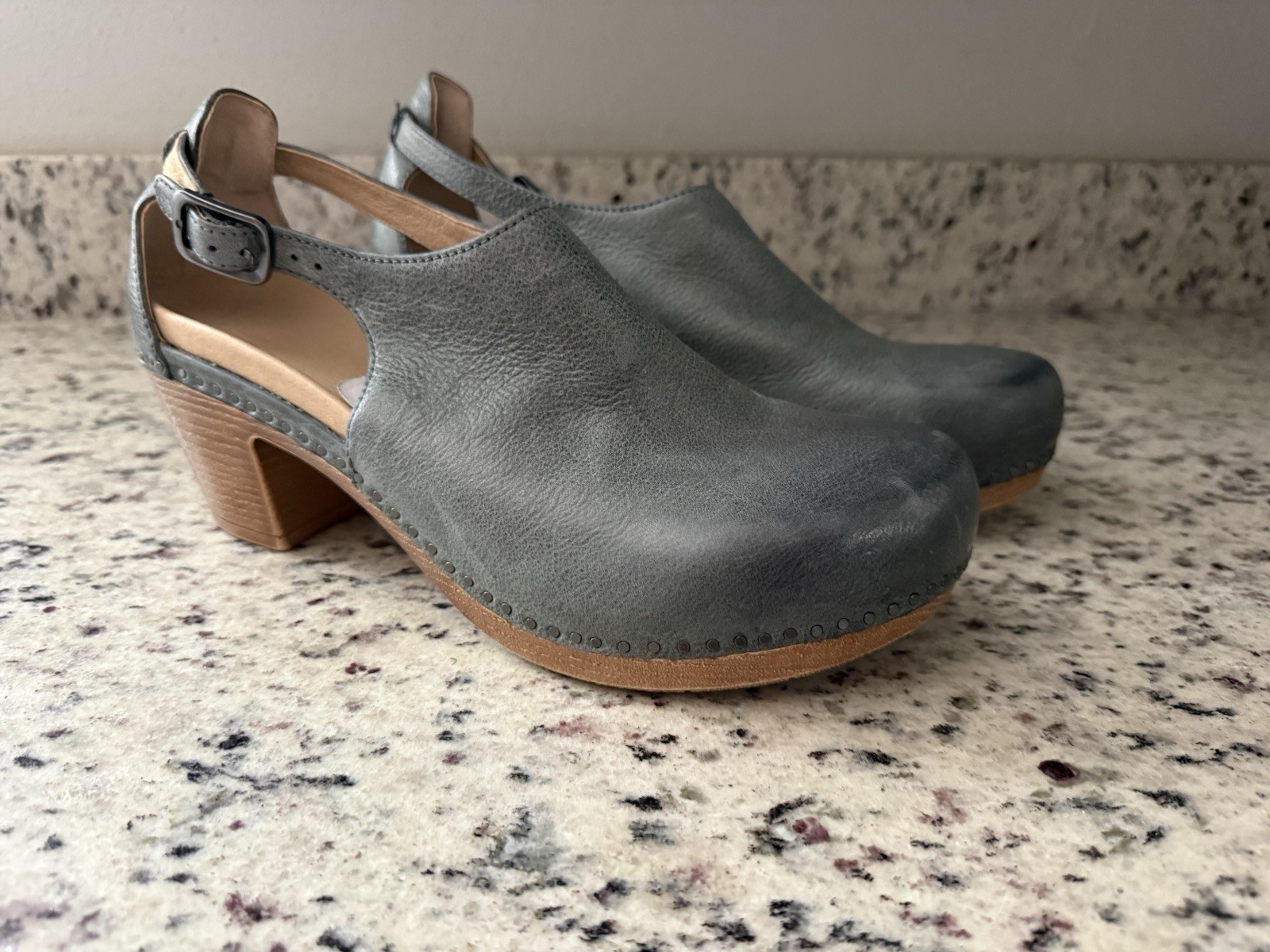 NEW Dansko Sassy clogs Slate milled burnished leather 42 / 12 $160