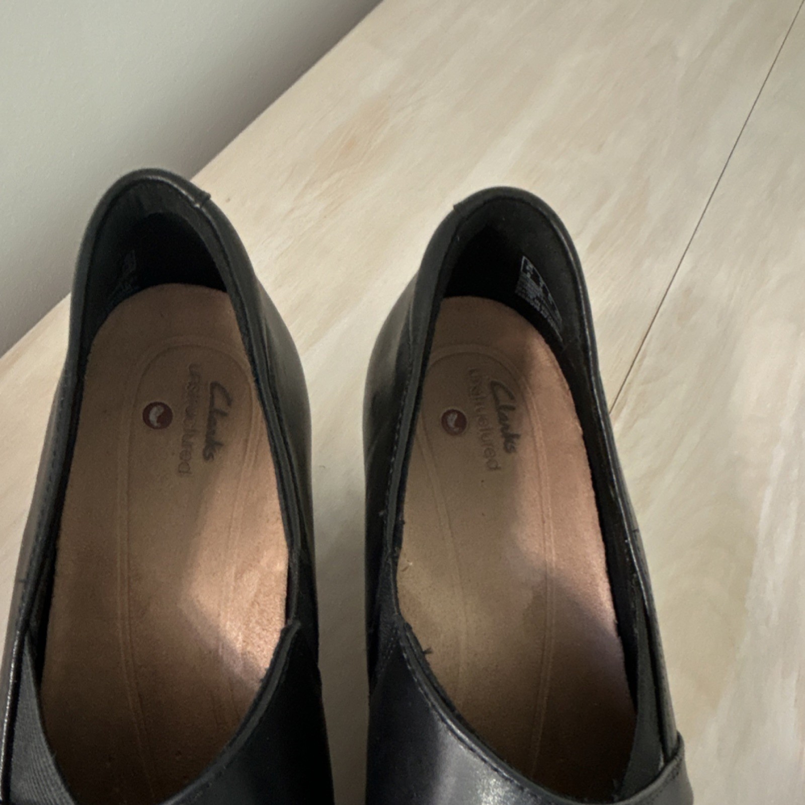 Clarks Unstructured Women’s Black Leather Slip-On Comfort Block Heel Shoes 8