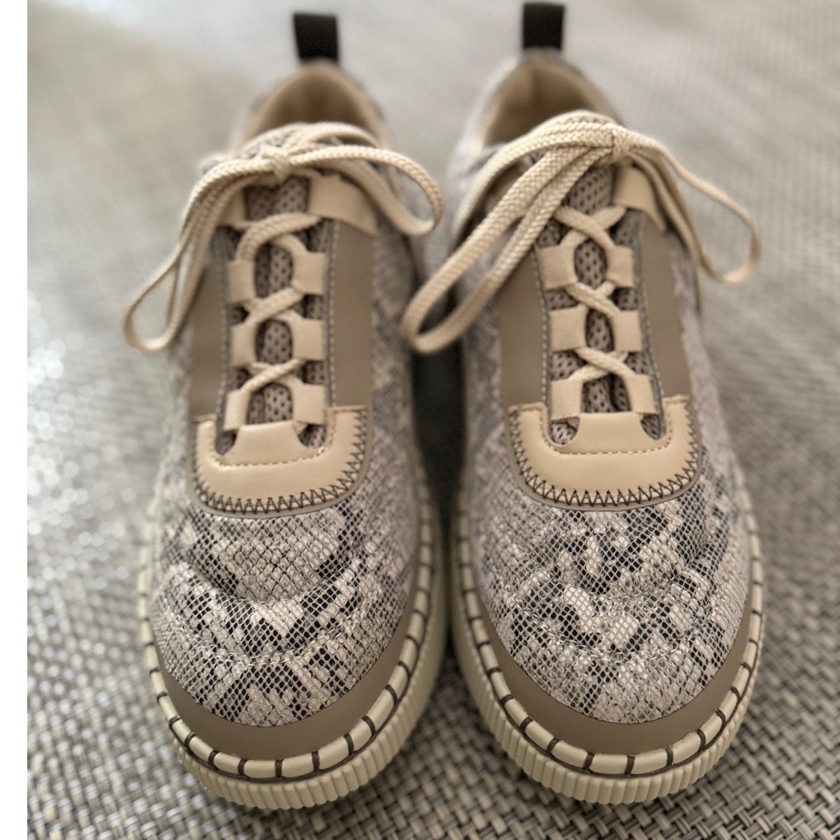 COUGAR NWOT Sayah Leather/Nylon Snakeskin Platform Sneaker 8.5 Beige Taupe