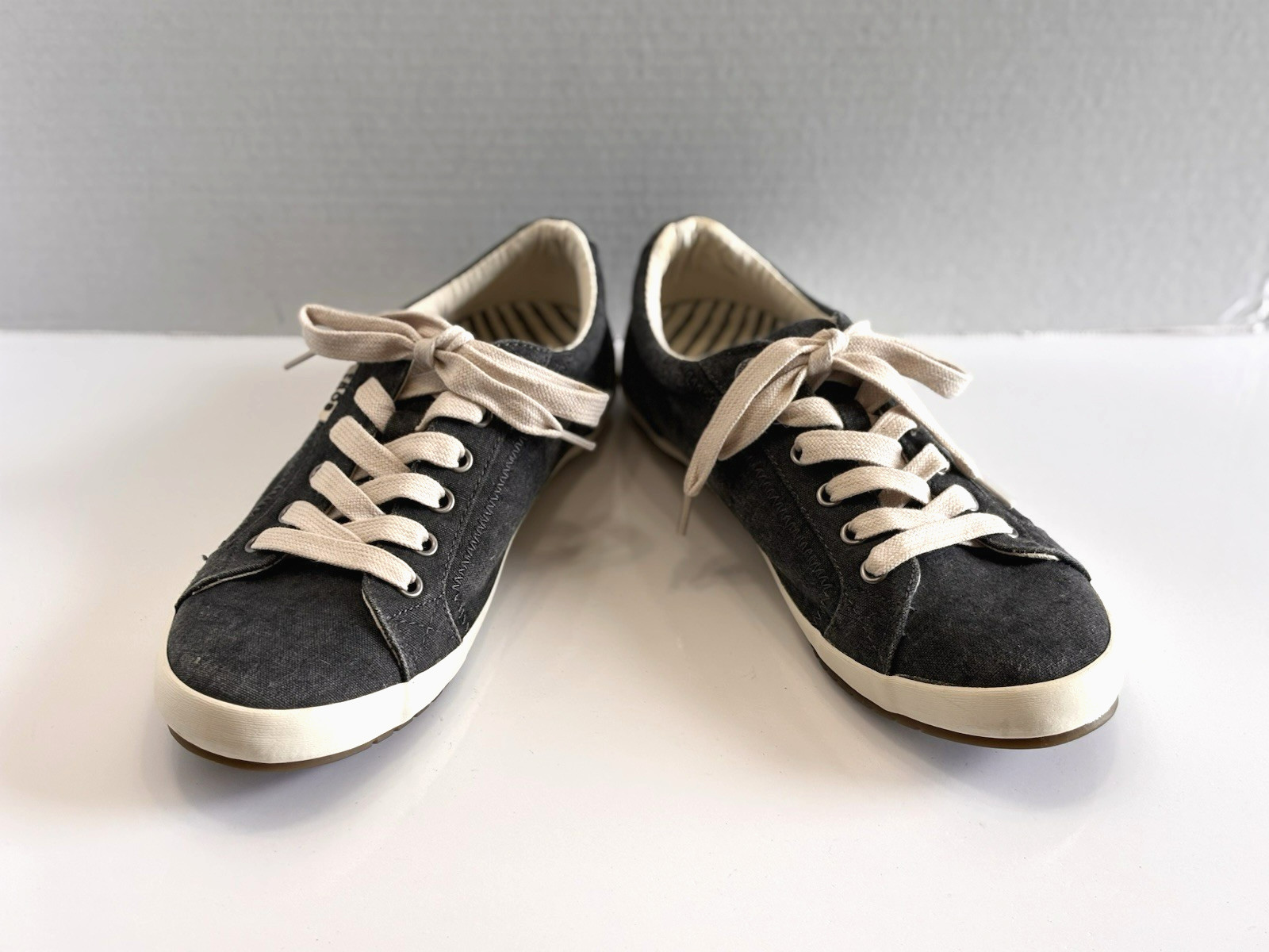 Taos Star Women’s Sz 8.5 Charcoal Wash Canvas Lace Up Comfort Sneaker STA-12844