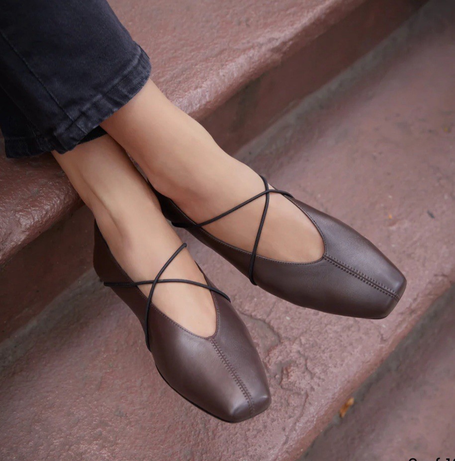 M. GEMI UNA Chocolate Nappa SZ 37 Compare At $298