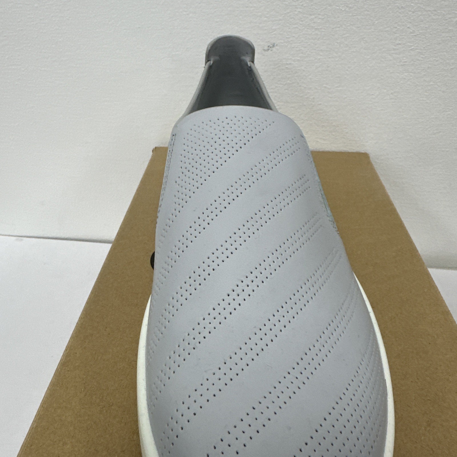 ECCO 248803 – Travel W Women’s Slip-On Shoes – Concrete 01379 – US 11-11.5