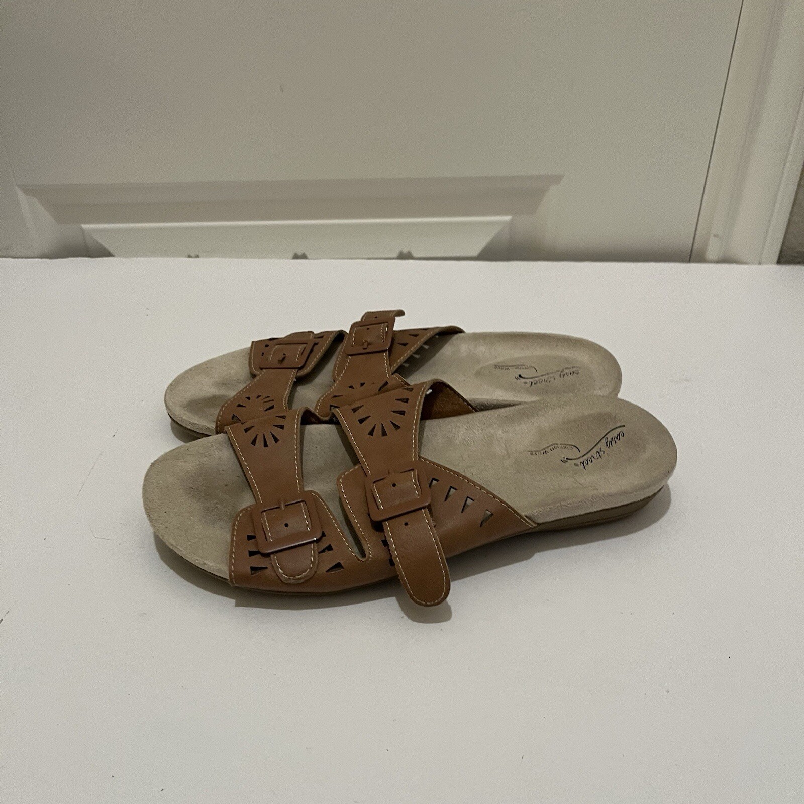 Easy Street Comfort Wave Venus Brown Double Buckle Strap Slip On Sandals Sz 6.5M