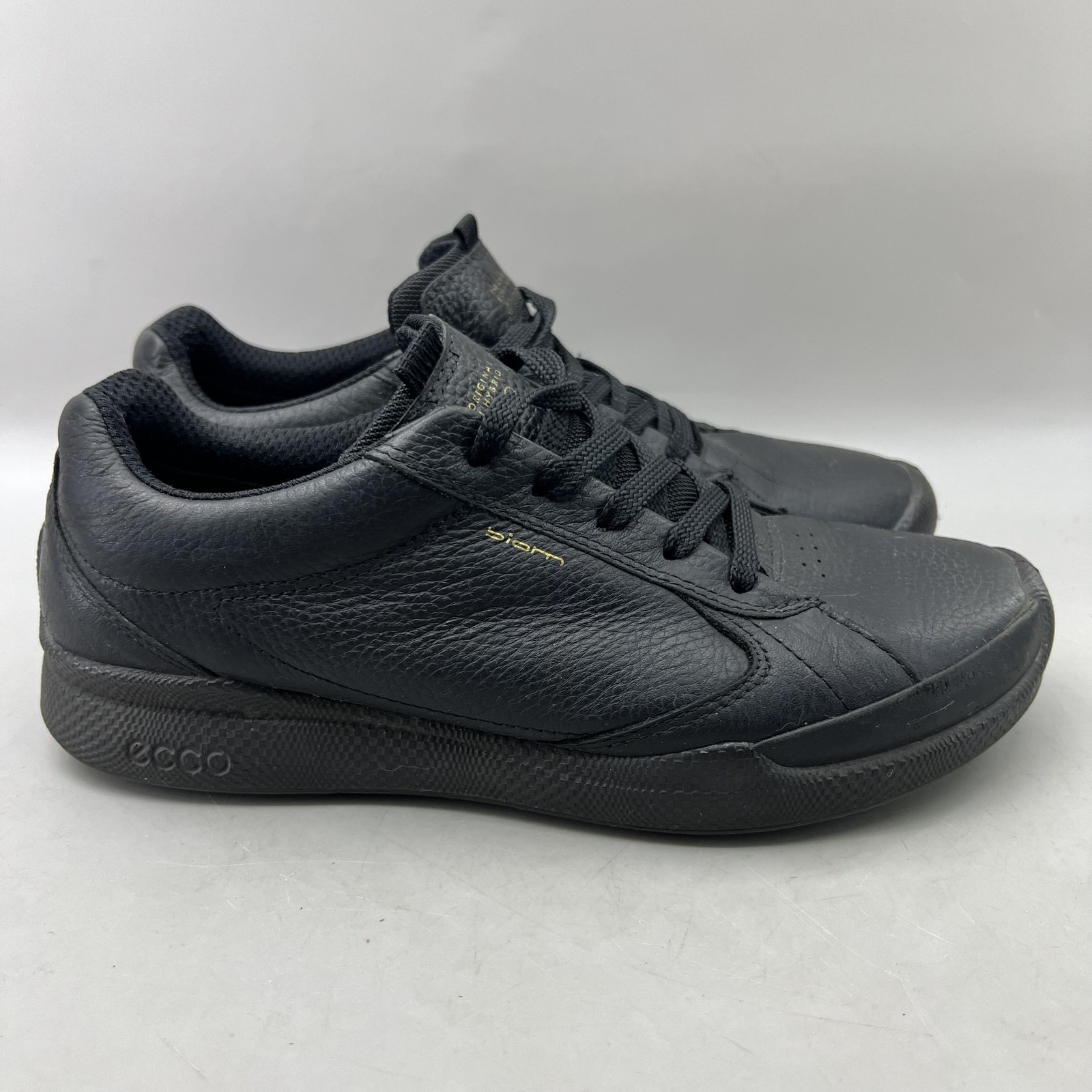 Ecco Golf Biom Hybrid Shoes Women Size 7 7.5 Black Leather Spikeless Sneakers