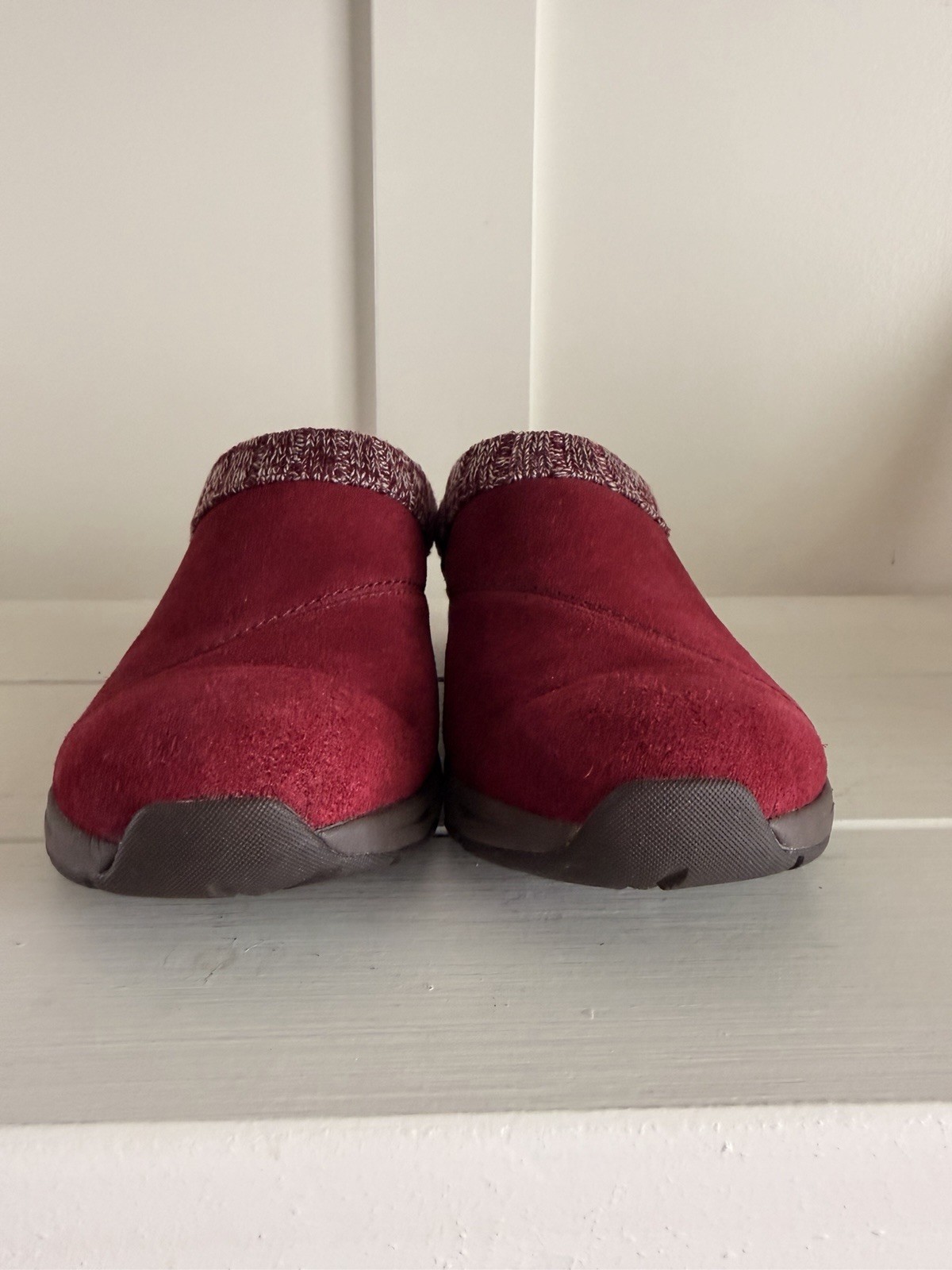 Vionic Sz8 Wide Action Arbor Suede Slip On Orthotic Clogs Wine Burgundy EUC Wom