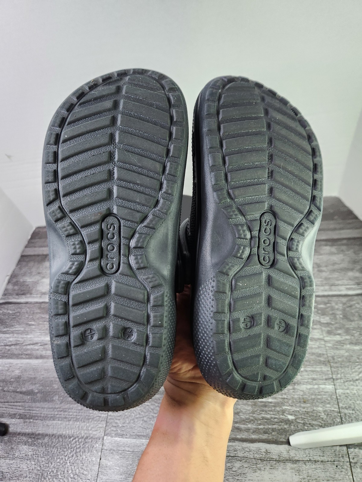 Crocs Cloth Interior Womens Clogs Size 7