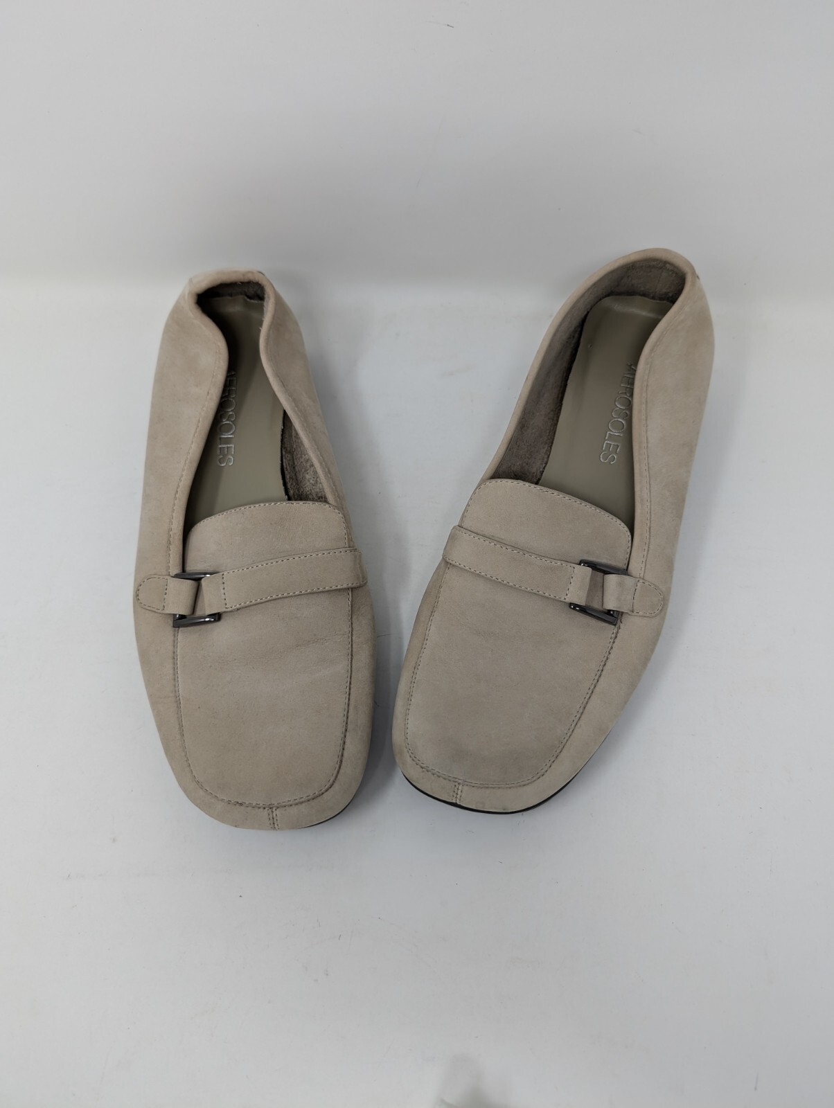Women’s Aerosoles tan Suede nubuck. New without tags. Size 6. Tan
