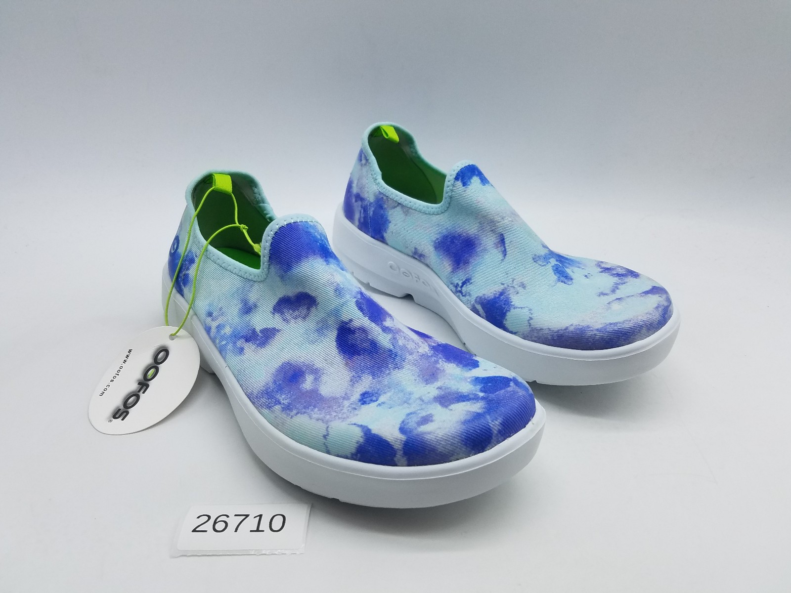Oofos Oomg eeZee Low Women’s Size 8.5 Comfort Slip On Shoes Tie Dye Aqua