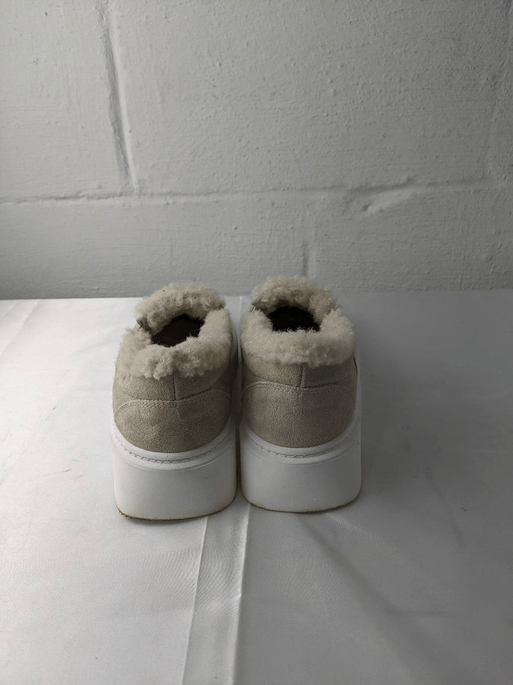 M.Gemi Italy Women’s The Cerchio Shearling Shoe Size 38 EU 7.5 US Slip On Lined