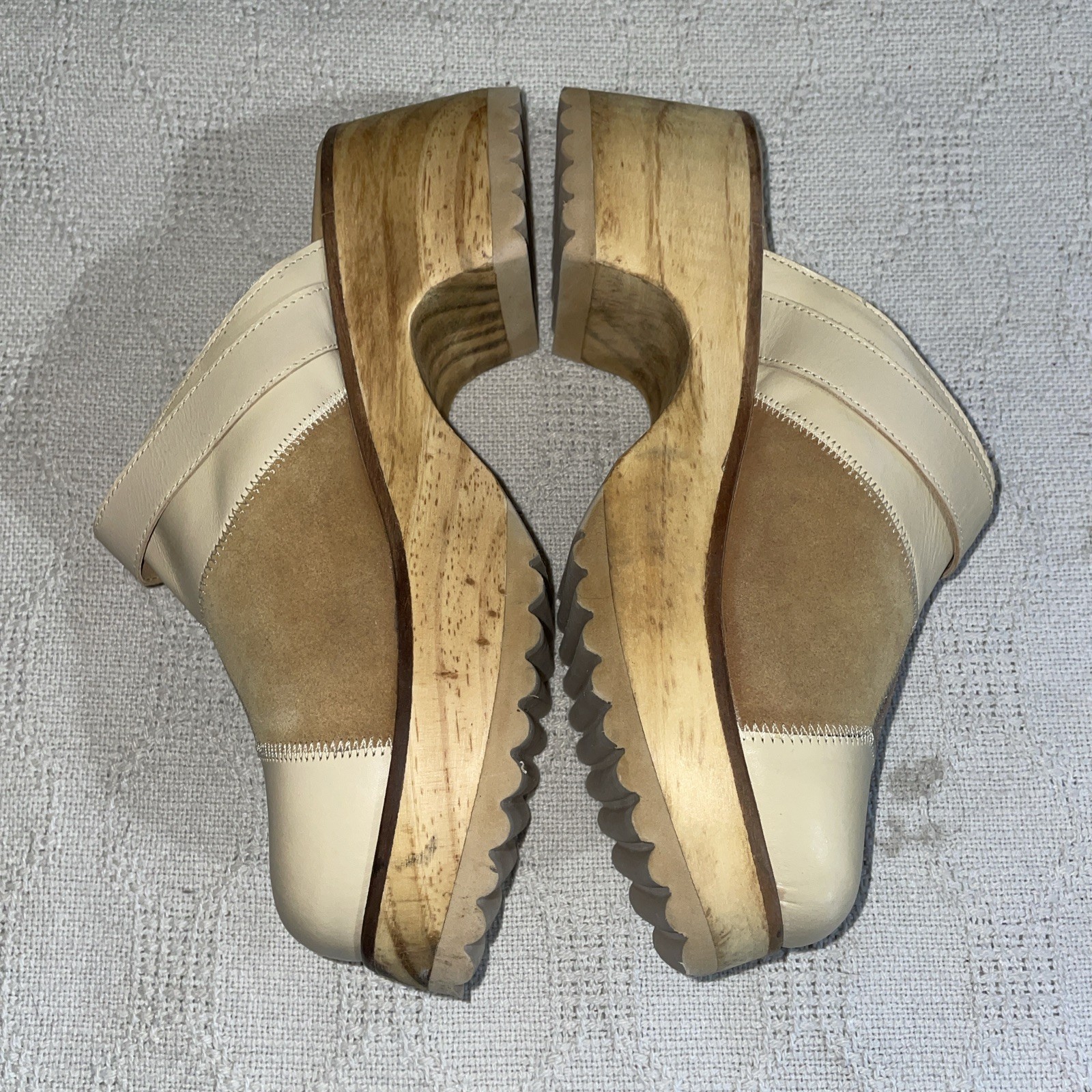 Urban Outfitters Platform Mules Womens Size 9 M Beige Brown Leather Going Out