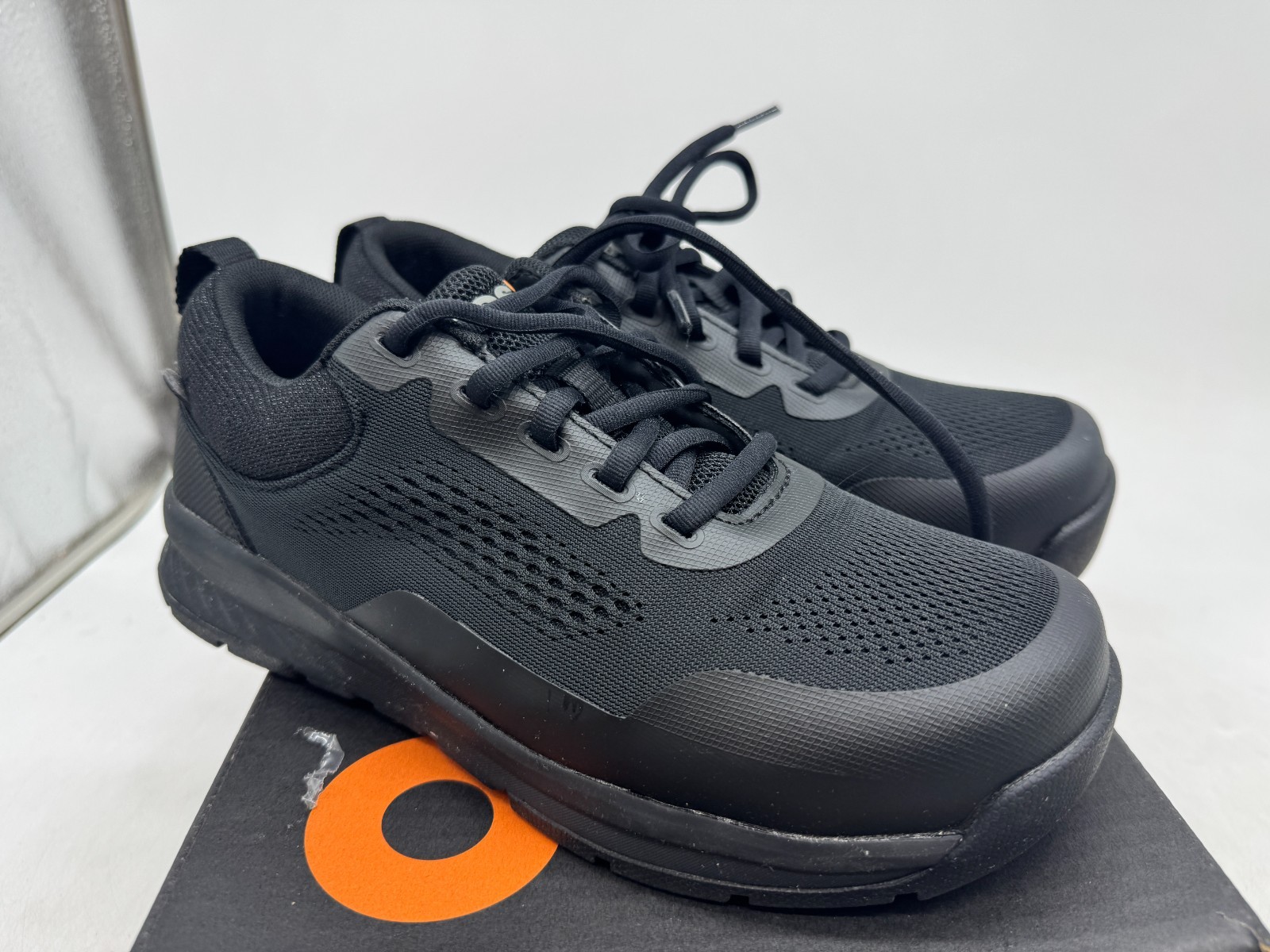 Bogs Sandstone Knit Low Composite Sneakers Women’s Black Mesh Safety Toe – 7.5